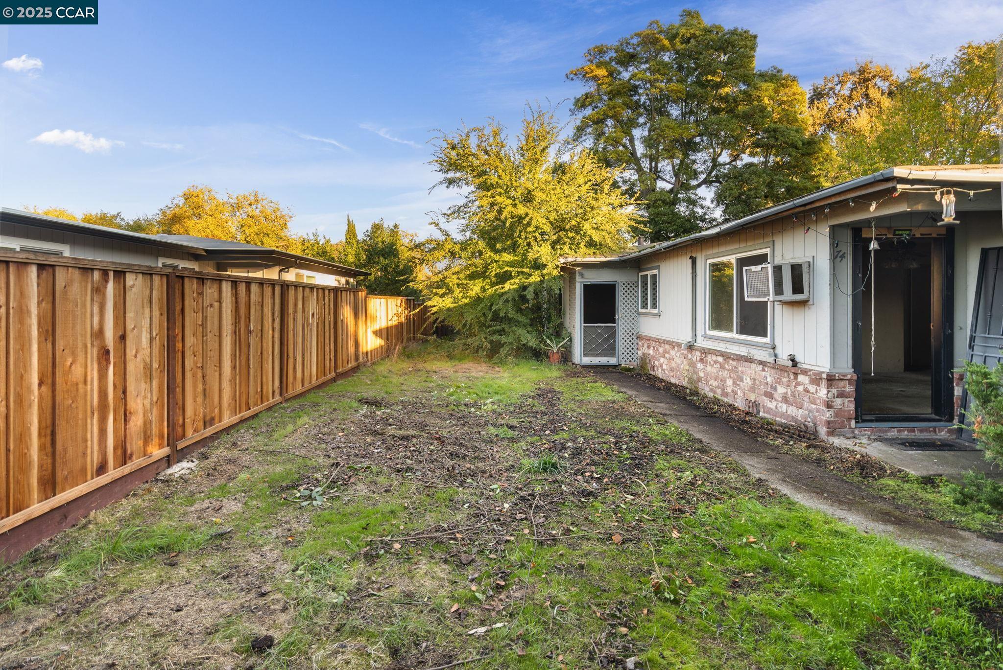 Detail Gallery Image 5 of 27 For 74-78 Palana Ct, Walnut Creek,  CA 94595 - – Beds | – Baths