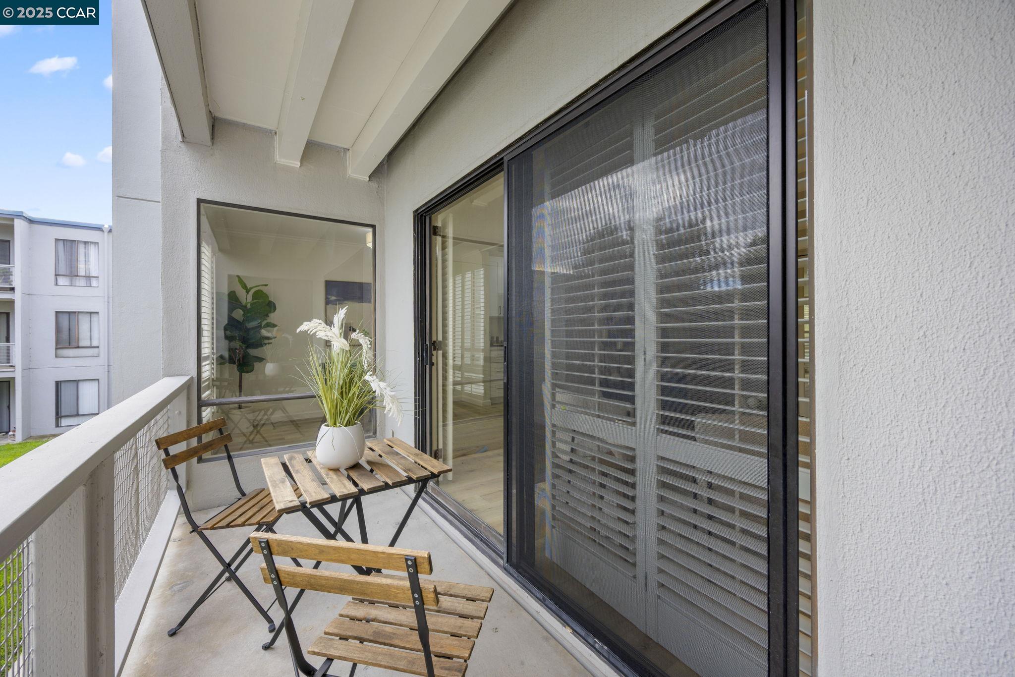 Detail Gallery Image 24 of 50 For 4 Commodore Drive #D335,  Emeryville,  CA 94608 - 1 Beds | 1 Baths