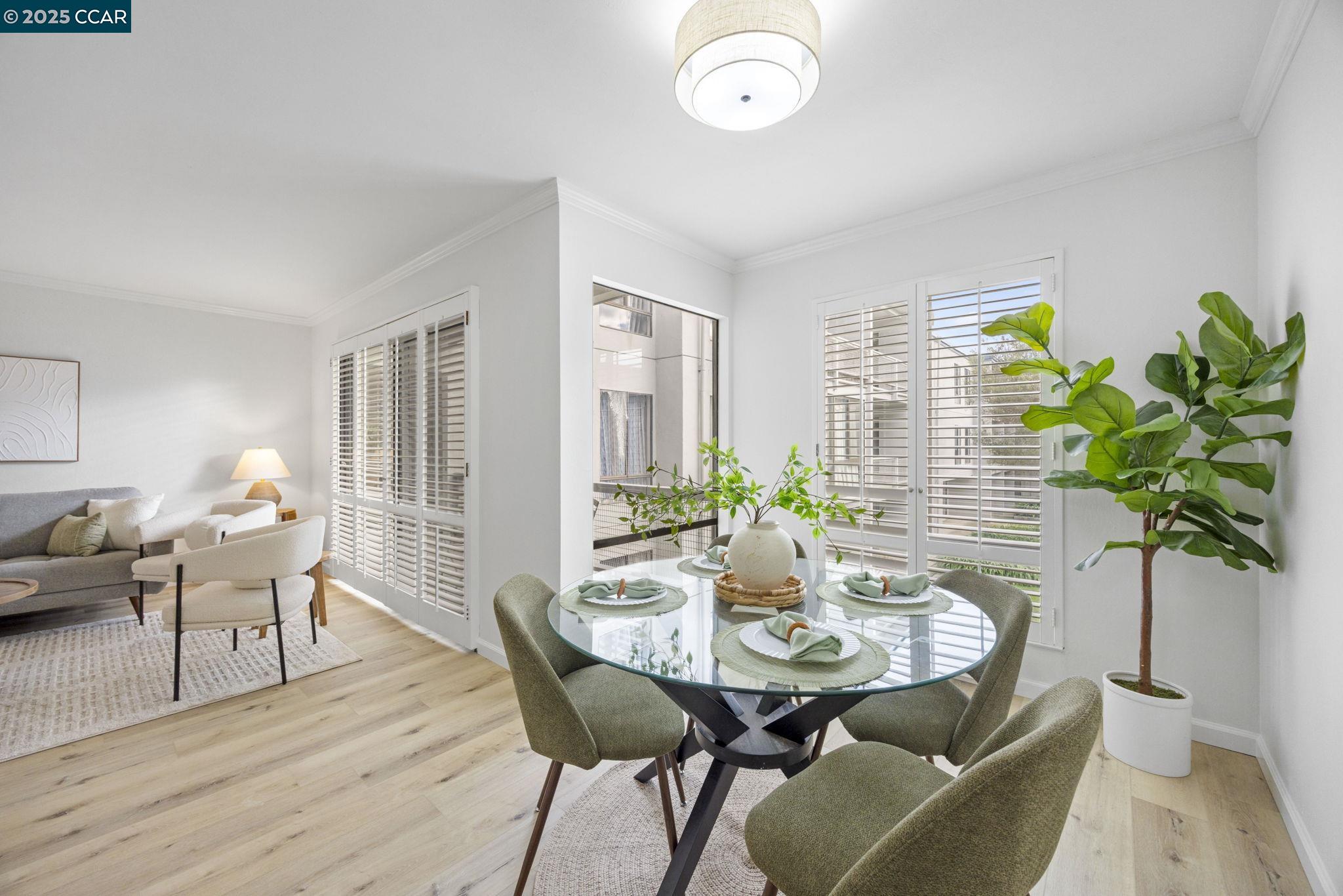 Detail Gallery Image 4 of 50 For 4 Commodore Drive #D335,  Emeryville,  CA 94608 - 1 Beds | 1 Baths