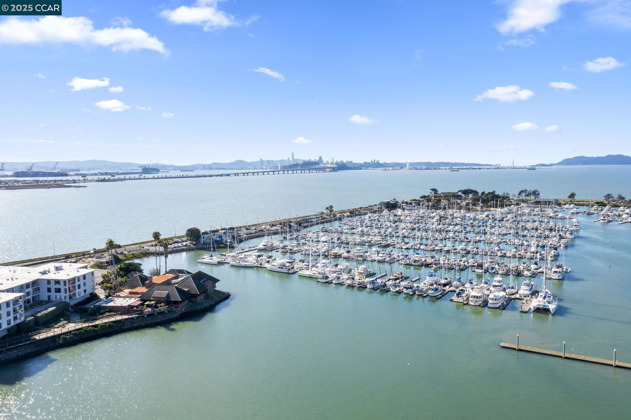 Detail Gallery Image 32 of 50 For 4 Commodore Drive #D335,  Emeryville,  CA 94608 - 1 Beds | 1 Baths