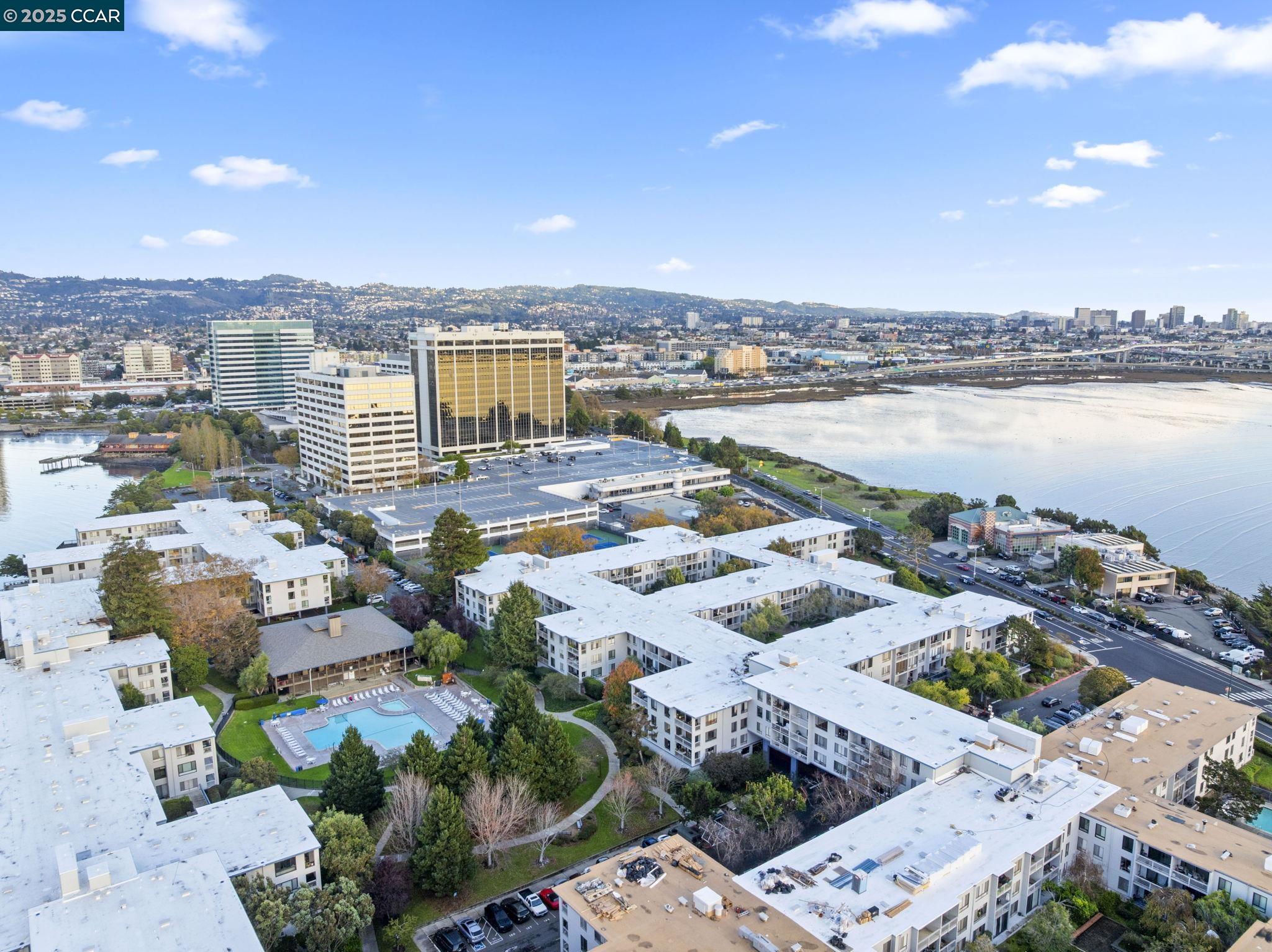 Detail Gallery Image 41 of 50 For 4 Commodore Drive #D335,  Emeryville,  CA 94608 - 1 Beds | 1 Baths