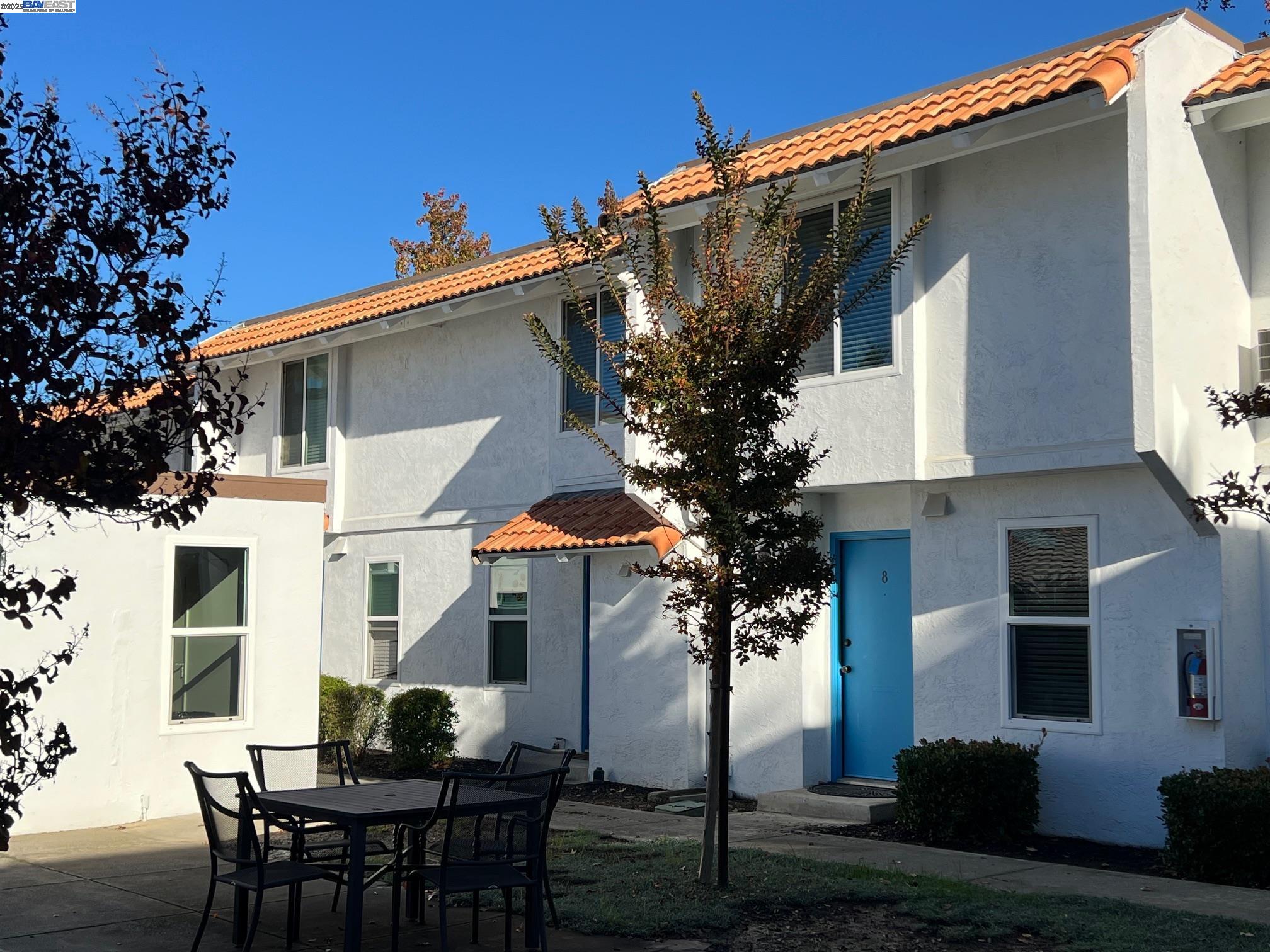 Front Image Thumbnail for BE41118070