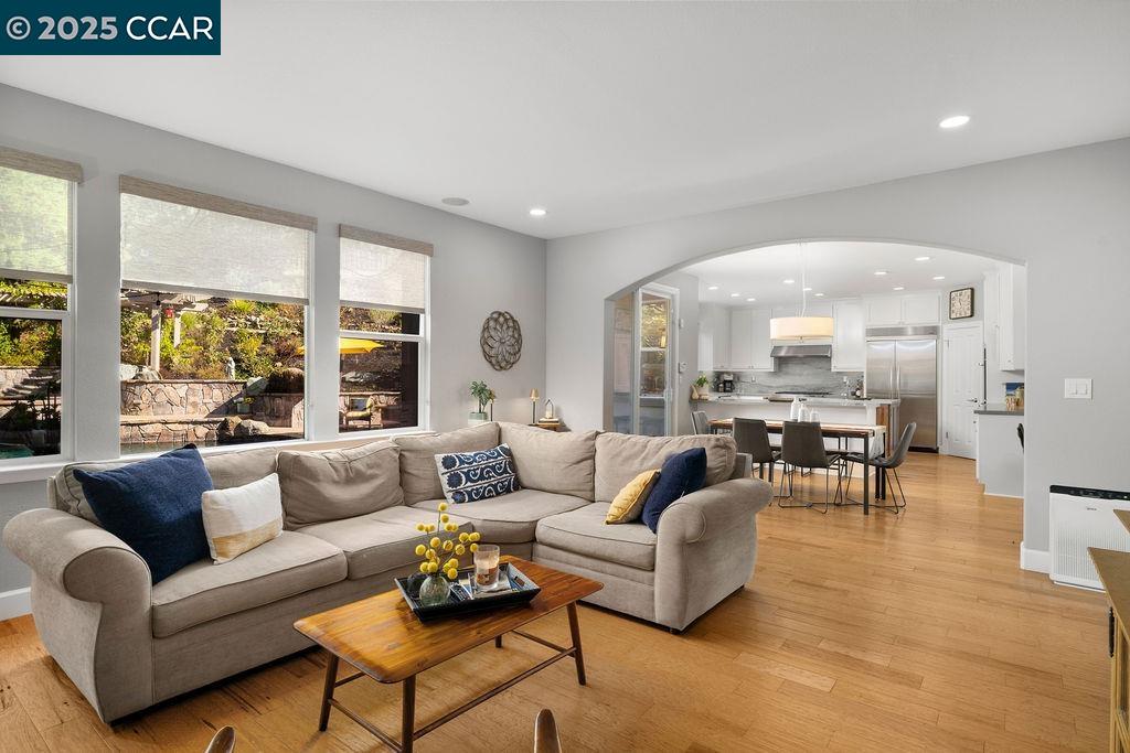 Detail Gallery Image 13 of 59 For 27 Campbell Place, Danville,  CA 94526 - 5 Beds | 4 Baths