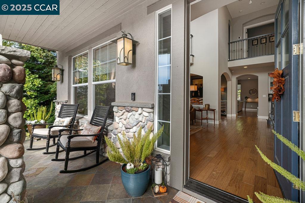 Detail Gallery Image 4 of 59 For 27 Campbell Place, Danville,  CA 94526 - 5 Beds | 4 Baths