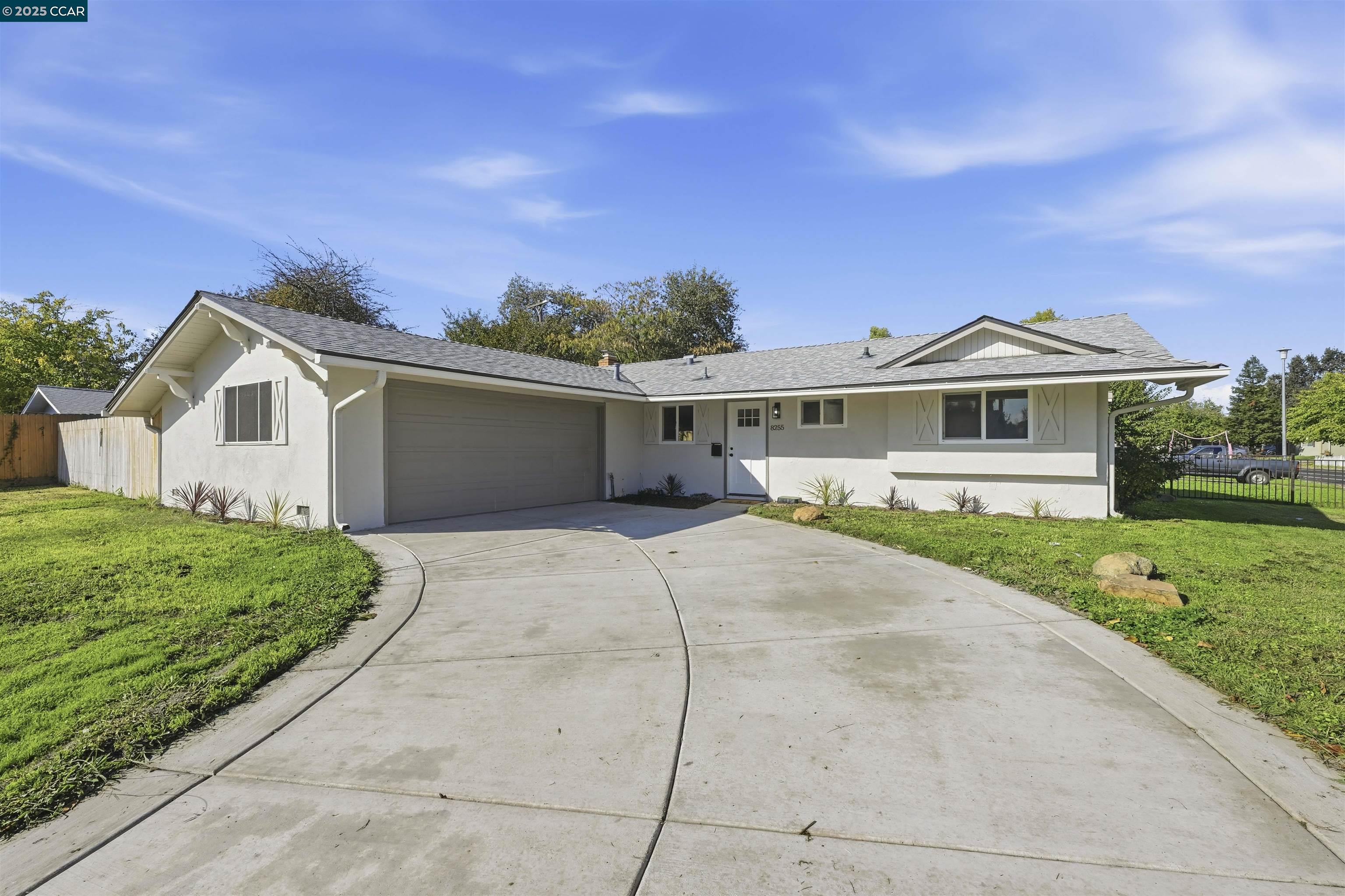 Detail Gallery Image 11 of 42 For 8255 Lichen Dr, Citrus Heights,  CA 95621 - 4 Beds | 2 Baths