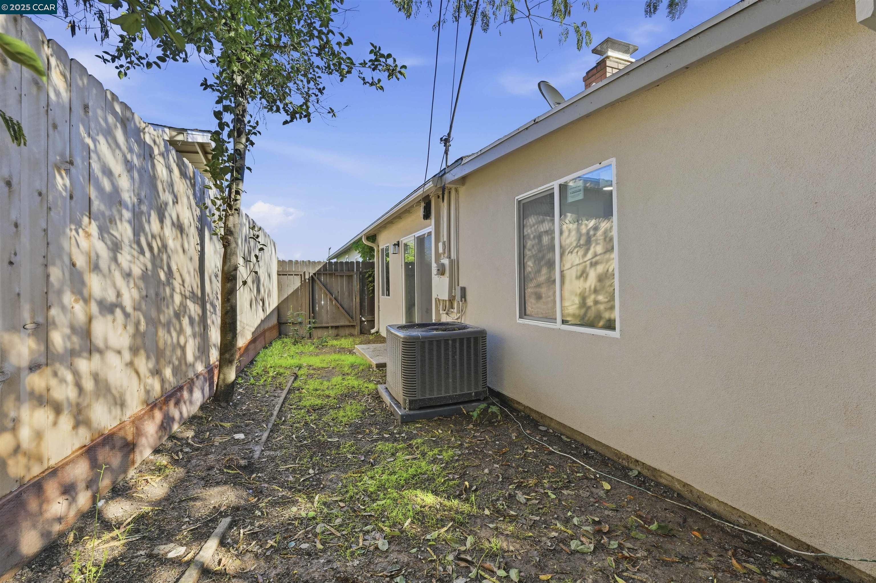 Detail Gallery Image 40 of 42 For 8255 Lichen Dr, Citrus Heights,  CA 95621 - 4 Beds | 2 Baths
