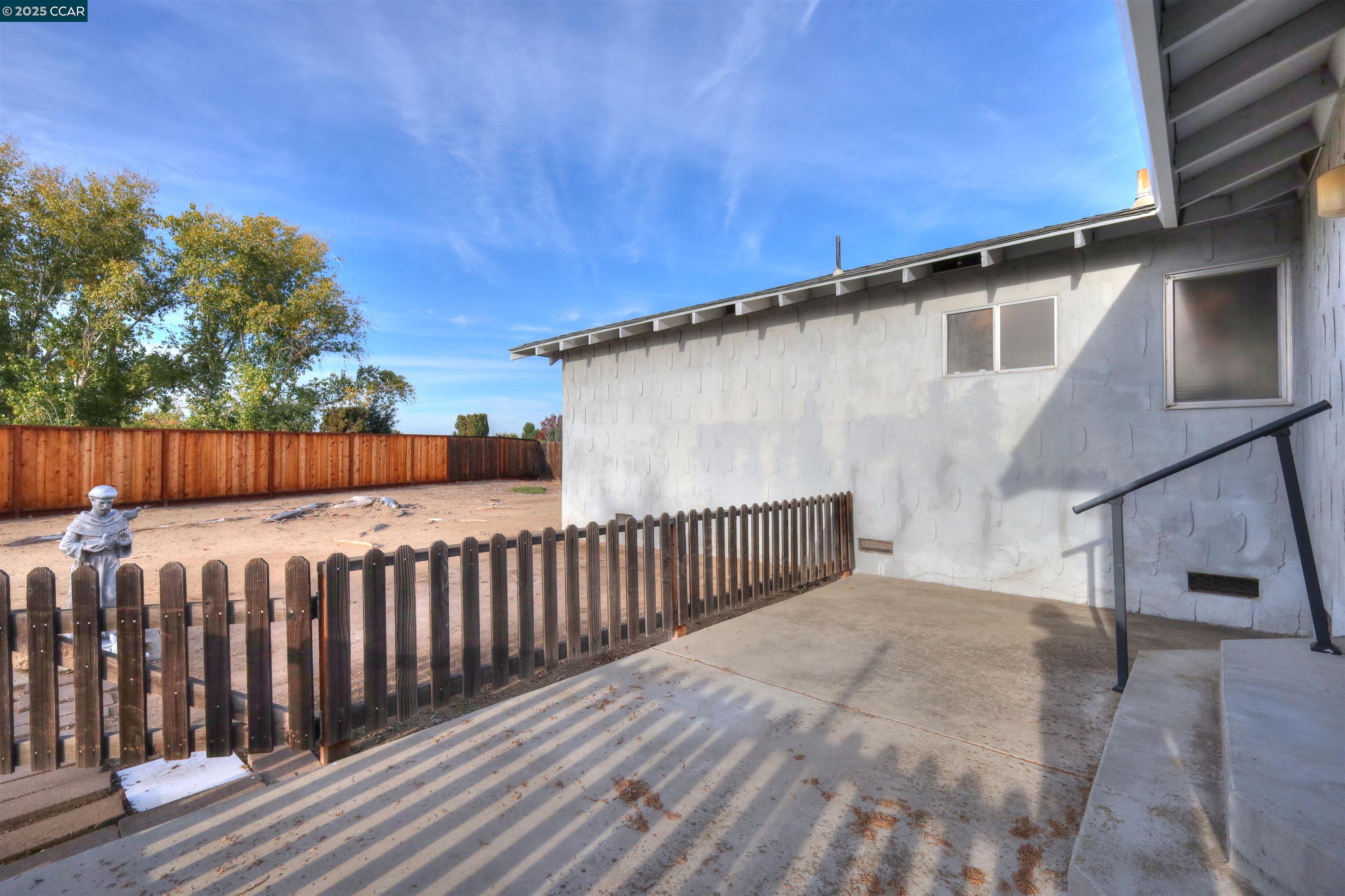 Detail Gallery Image 28 of 44 For 1428 Saint Frances Dr, Antioch,  CA 94509 - 4 Beds | 2 Baths