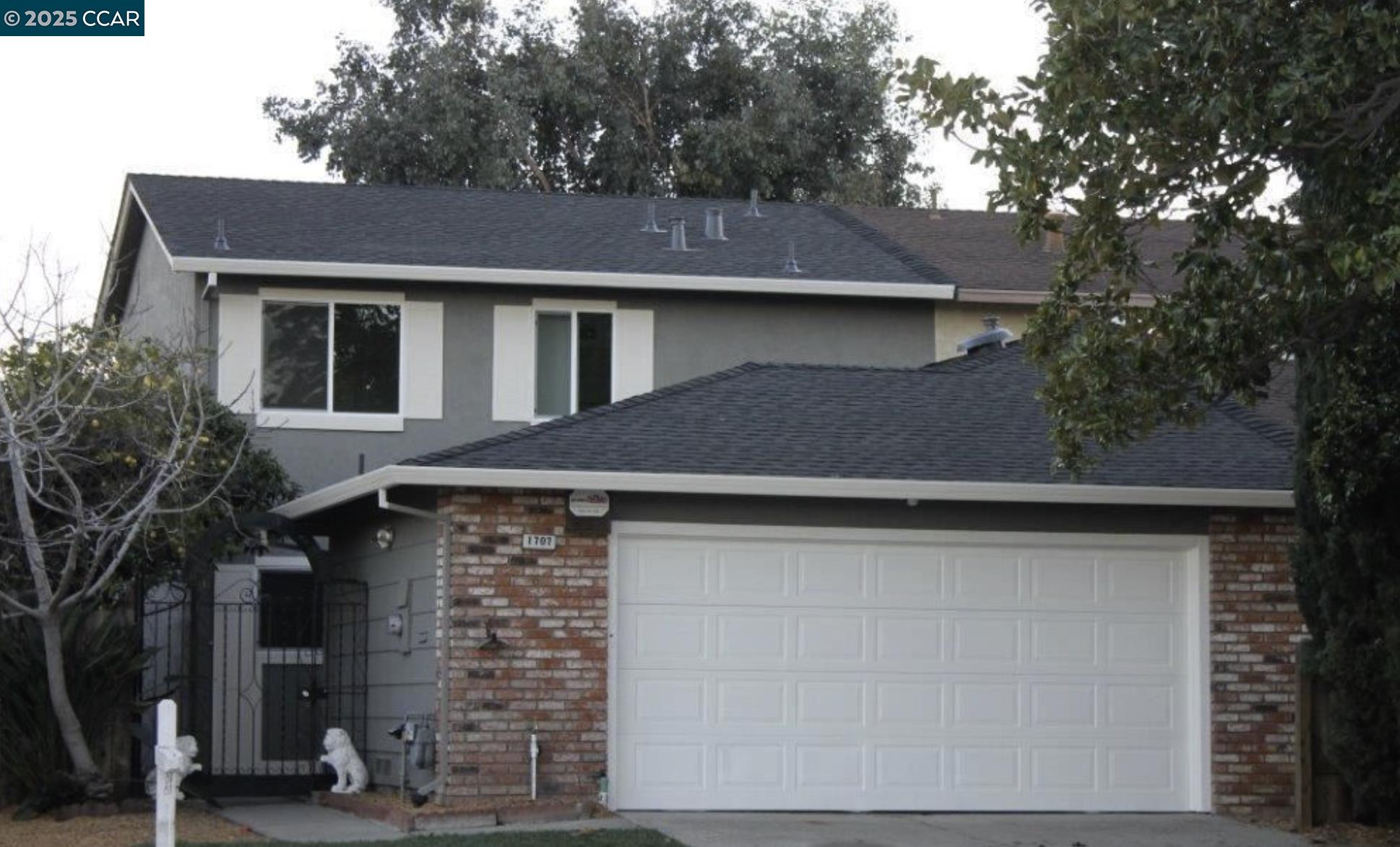 Front Image Thumbnail for CC41118079