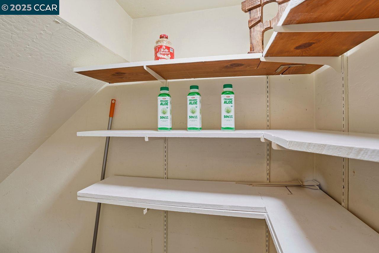 Detail Gallery Image 11 of 32 For 1013 Mohr Ln #2,  Concord,  CA 94518 - 2 Beds | 1/1 Baths