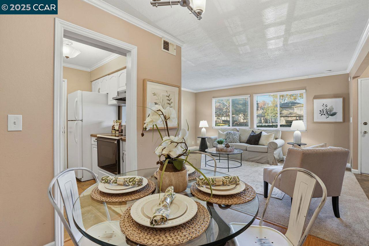 Detail Gallery Image 8 of 32 For 1013 Mohr Ln #2,  Concord,  CA 94518 - 2 Beds | 1/1 Baths