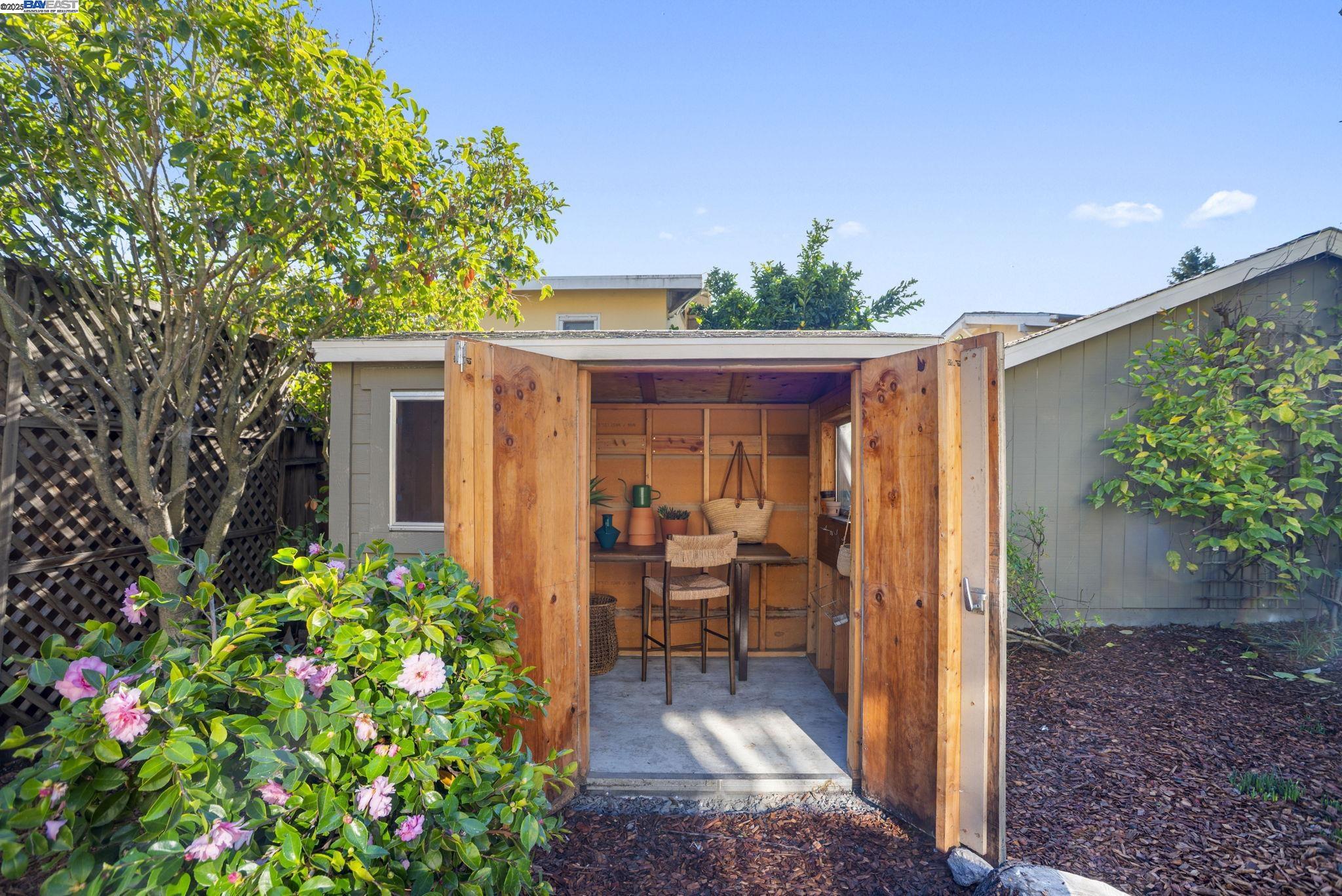 Detail Gallery Image 45 of 59 For 905 Alma Pl, Oakland,  CA 94610 - 3 Beds | 1/1 Baths