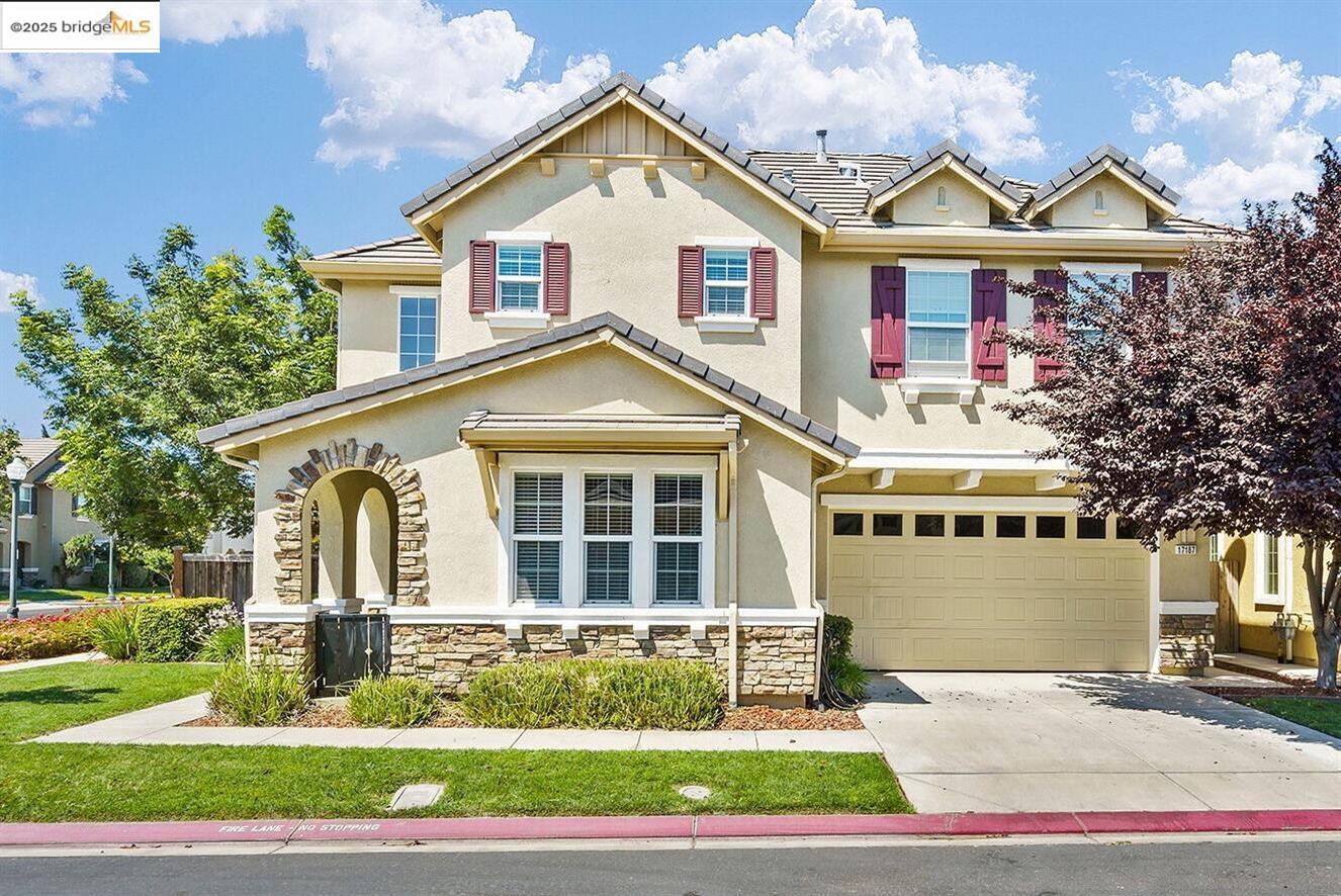 Detail Gallery Image 1 of 23 For 17187 Atlantic Oak Lane, Lathrop,  CA 95330-9999 - 4 Beds | 2/1 Baths