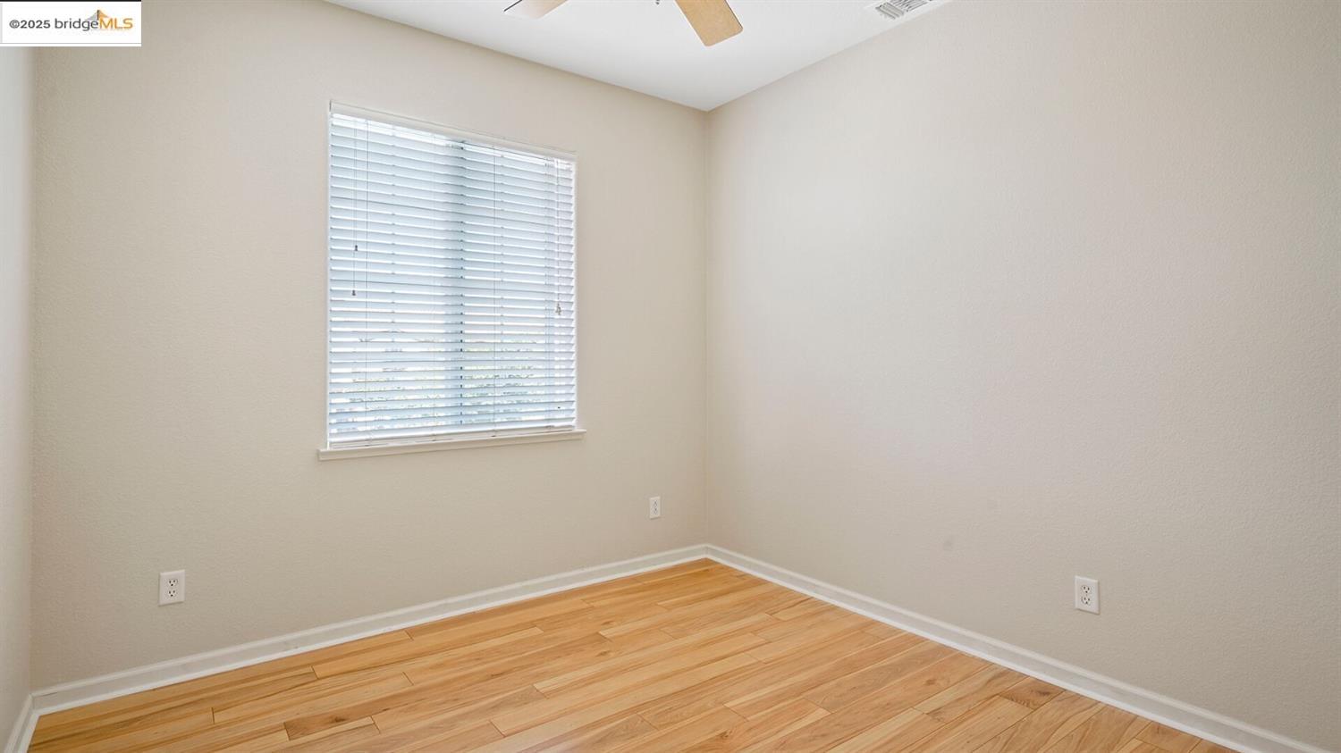 Detail Gallery Image 12 of 23 For 17187 Atlantic Oak Lane, Lathrop,  CA 95330-9999 - 4 Beds | 2/1 Baths