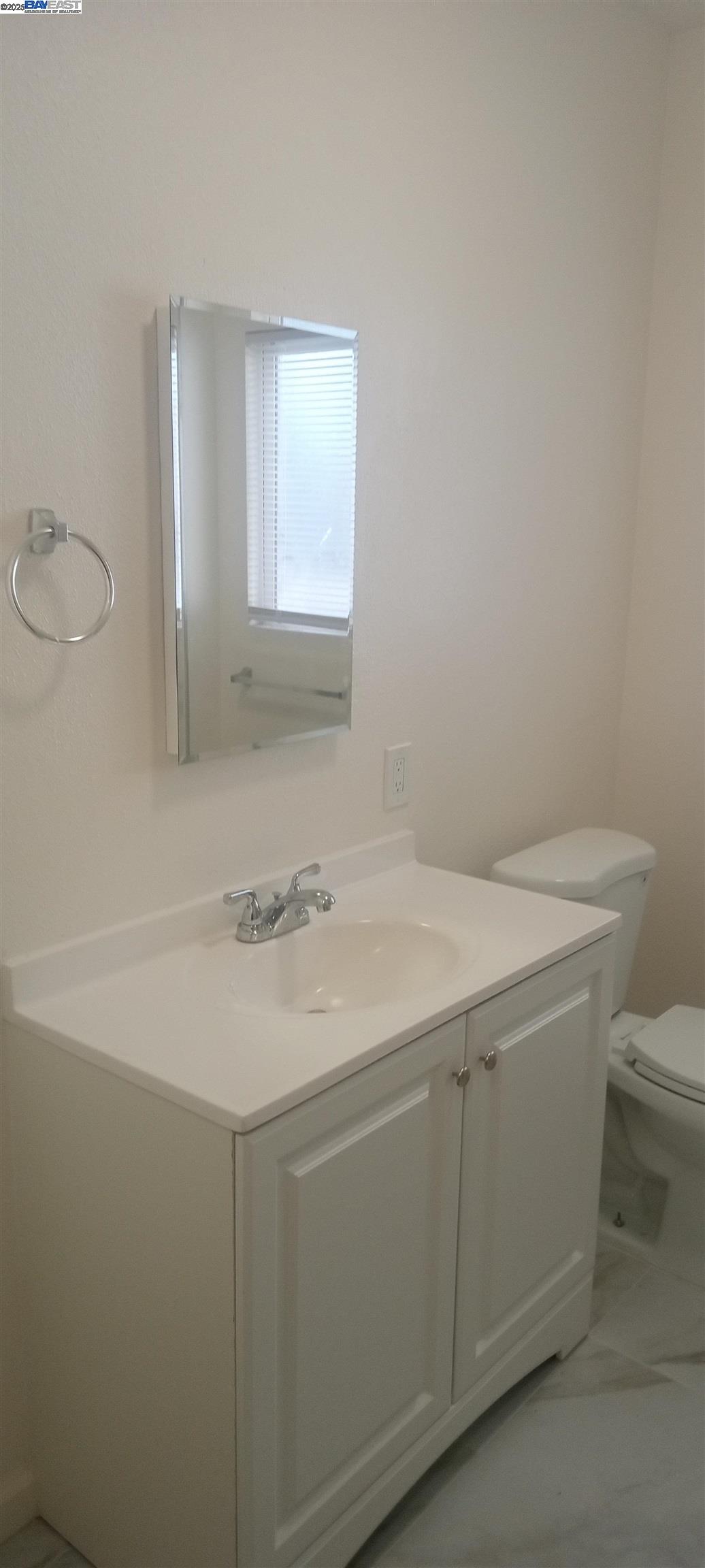 Detail Gallery Image 13 of 14 For 1630 84th Ave, Oakland,  CA 94621 - 2 Beds | 2 Baths