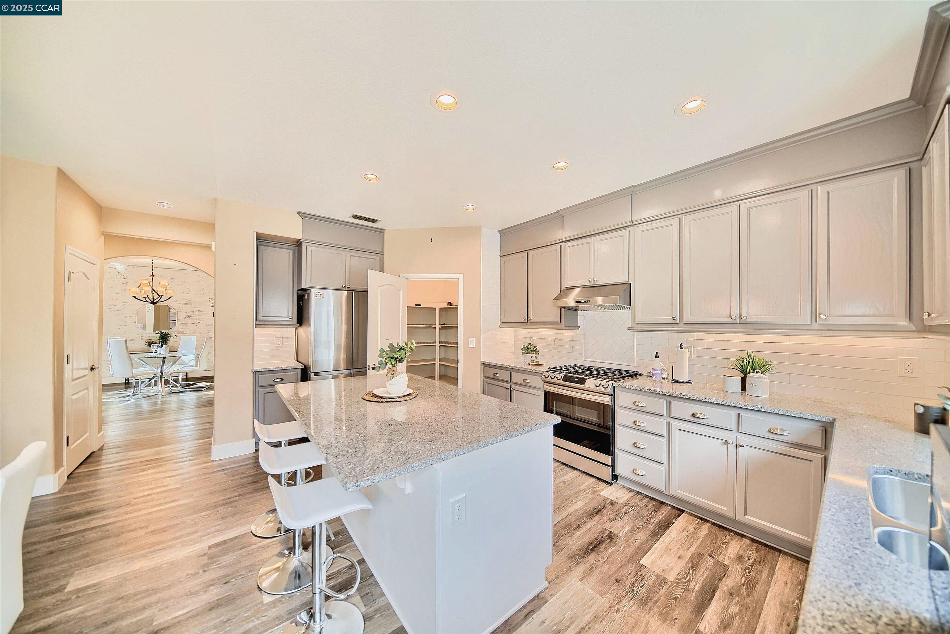 Detail Gallery Image 26 of 60 For 160 Nabor Ct, Tracy,  CA 95377 - 5 Beds | 3/1 Baths