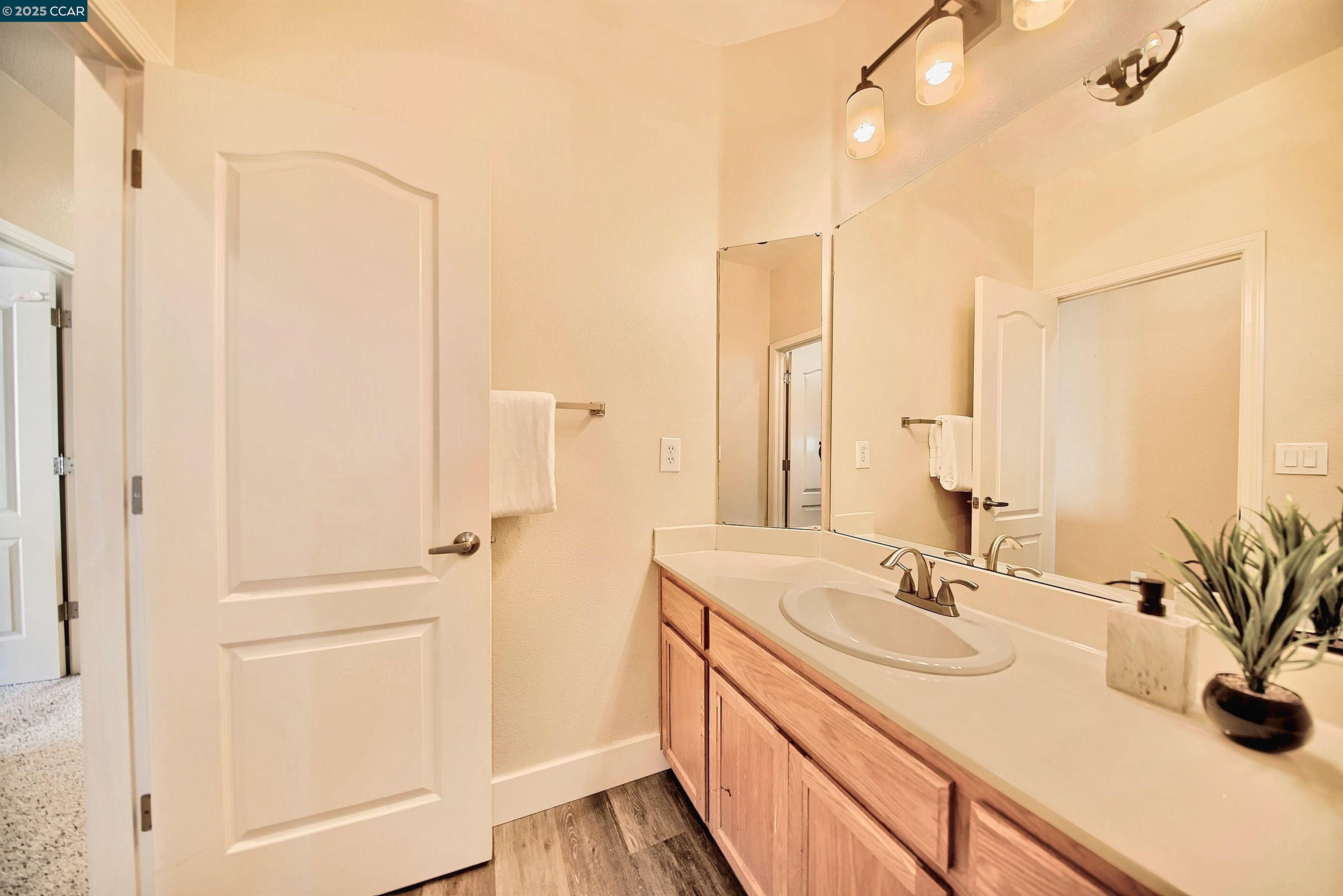 Detail Gallery Image 43 of 60 For 160 Nabor Ct, Tracy,  CA 95377 - 5 Beds | 3/1 Baths