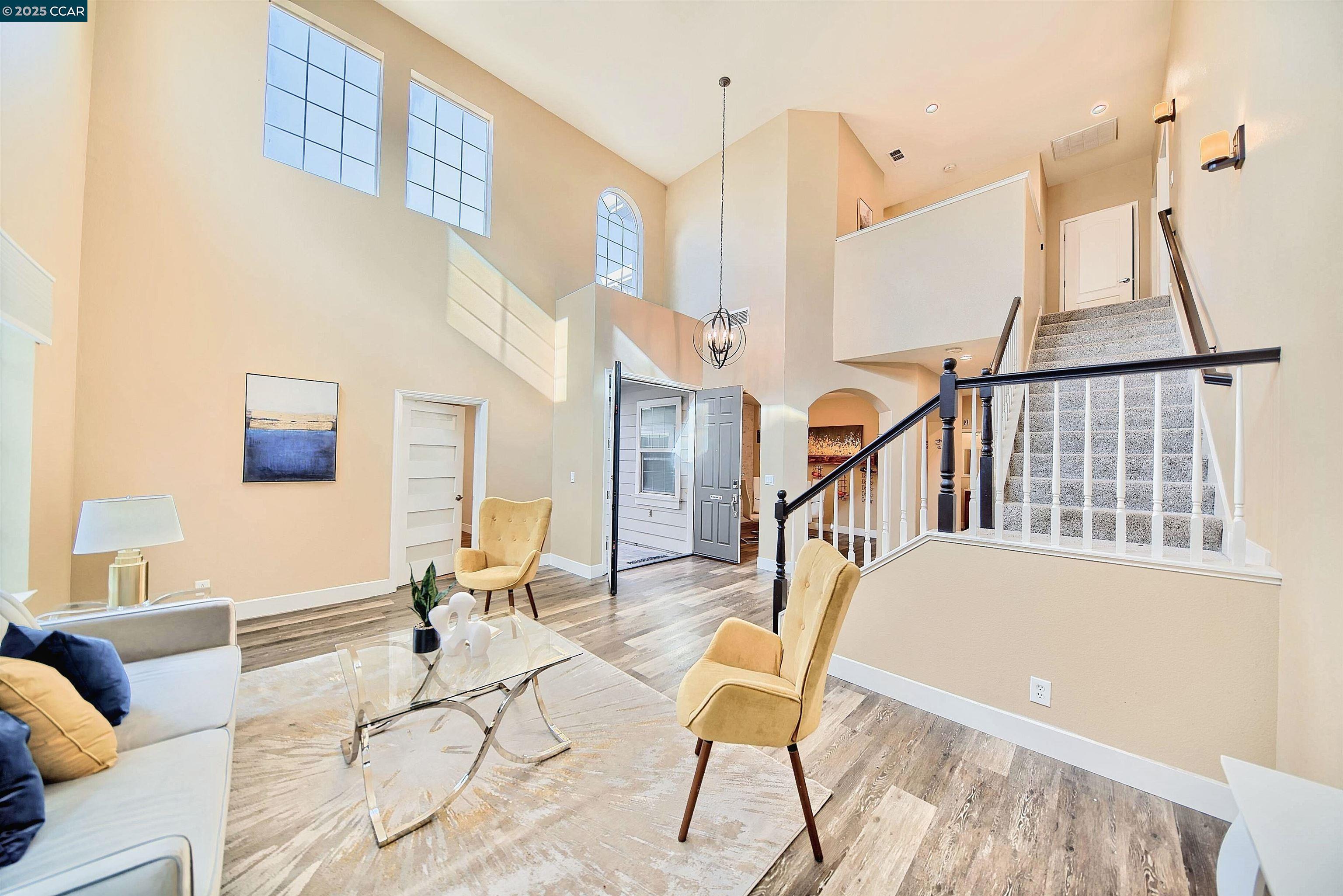 Detail Gallery Image 6 of 60 For 160 Nabor Ct, Tracy,  CA 95377 - 5 Beds | 3/1 Baths