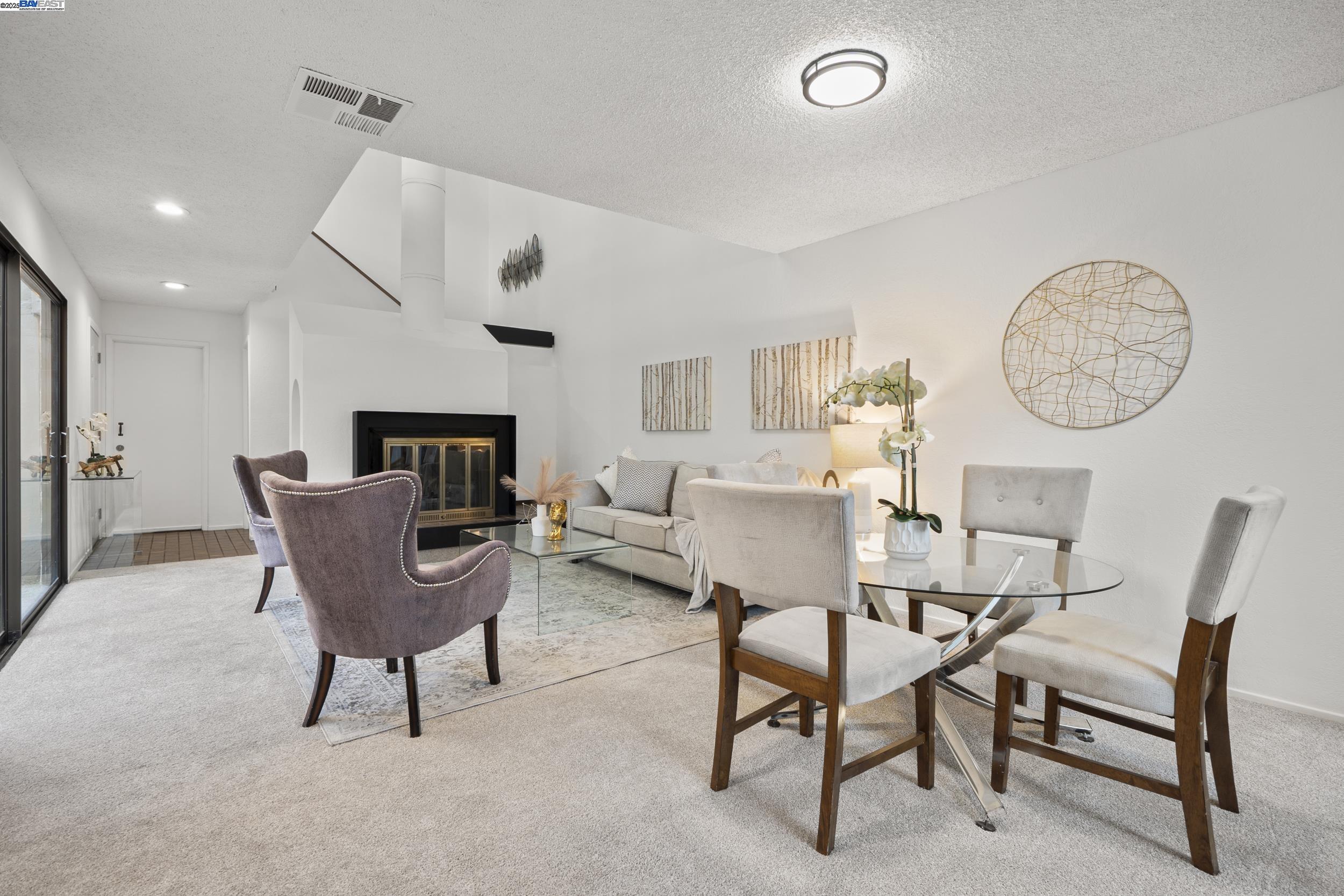 Detail Gallery Image 6 of 33 For 3681 Rocky Creek Court, San Jose,  CA 95148 - 3 Beds | 2/1 Baths