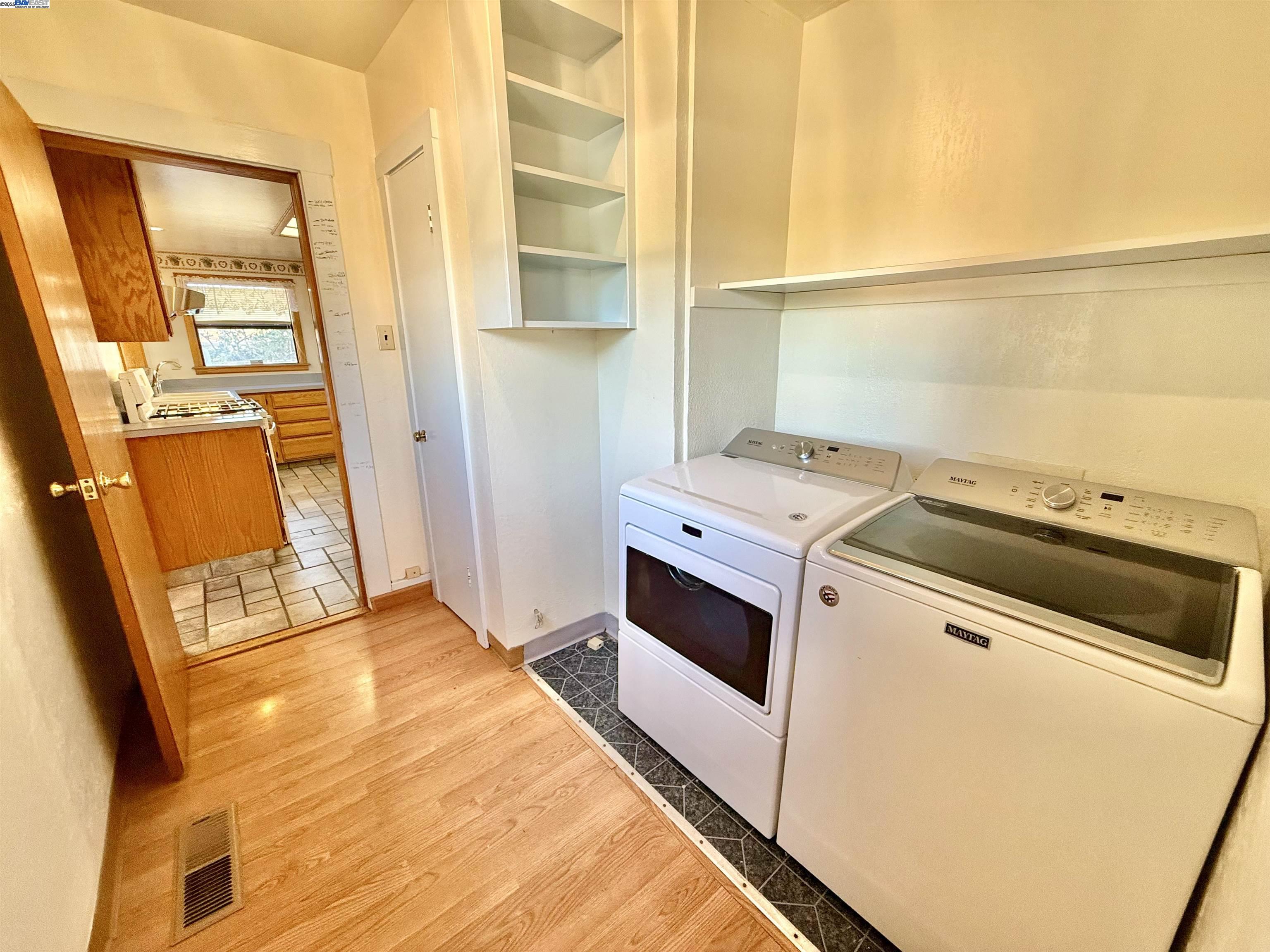 Detail Gallery Image 24 of 42 For 252 Stoakes Ave, San Leandro,  CA 94577 - 3 Beds | 1/1 Baths