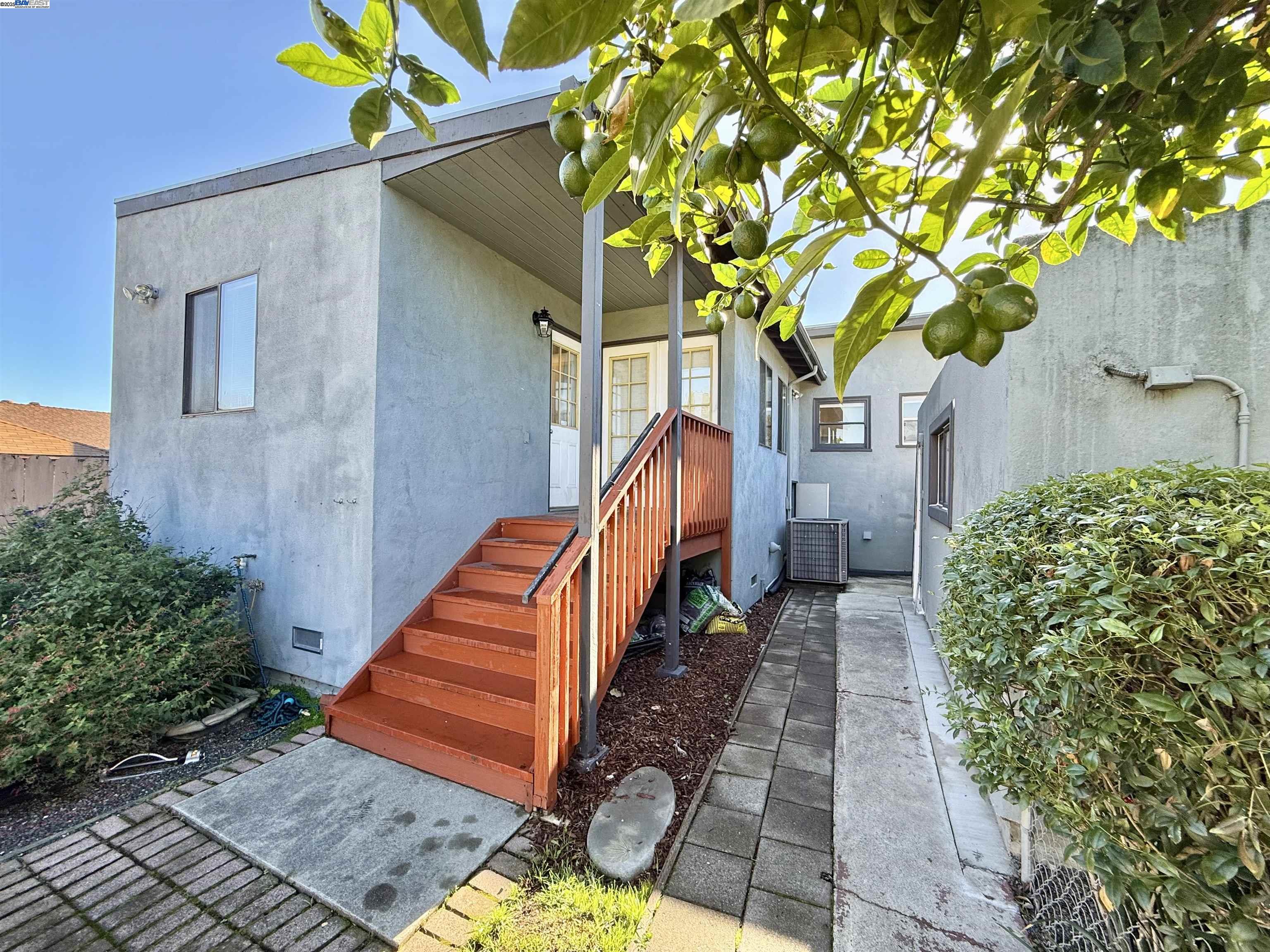 Detail Gallery Image 37 of 42 For 252 Stoakes Ave, San Leandro,  CA 94577 - 3 Beds | 1/1 Baths