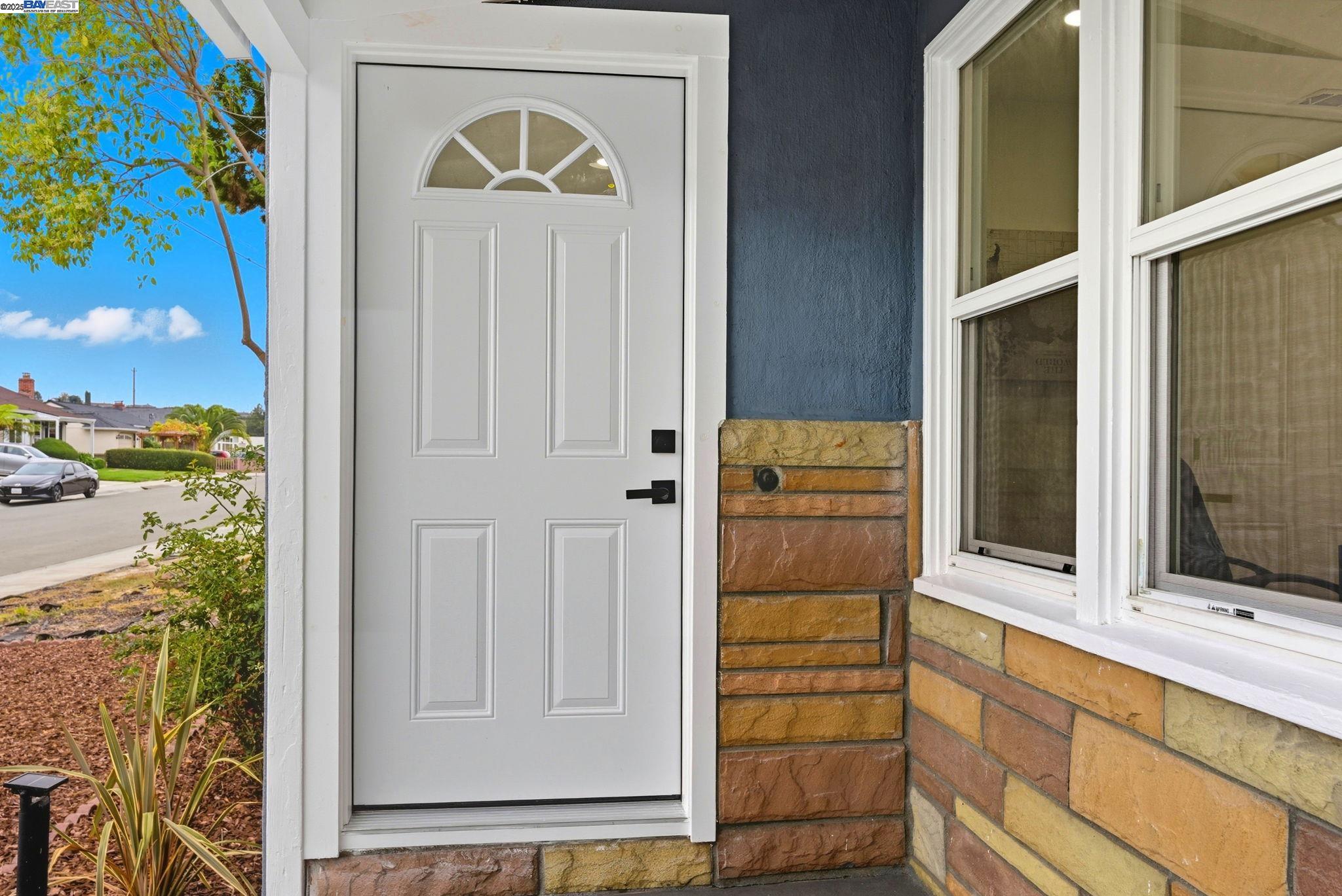 Detail Gallery Image 4 of 29 For 2270 Vestal Avenue, Castro Valley,  CA 94546 - 3 Beds | 2 Baths