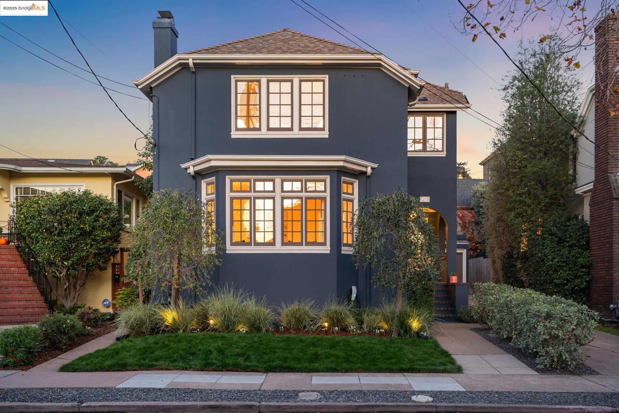 Detail Gallery Image 2 of 60 For 6218 Manoa St, Oakland,  CA 94618 - 3 Beds | 1/1 Baths