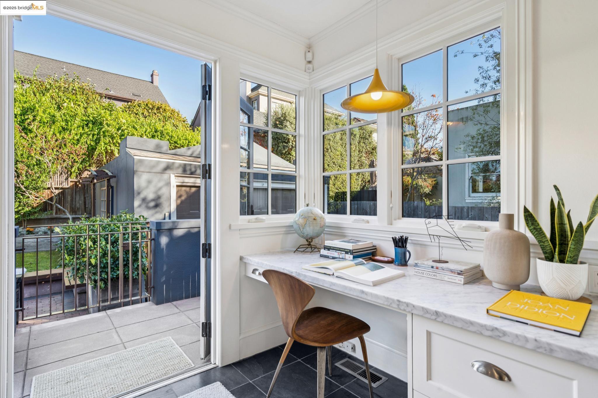 Detail Gallery Image 25 of 60 For 6218 Manoa St, Oakland,  CA 94618 - 3 Beds | 1/1 Baths