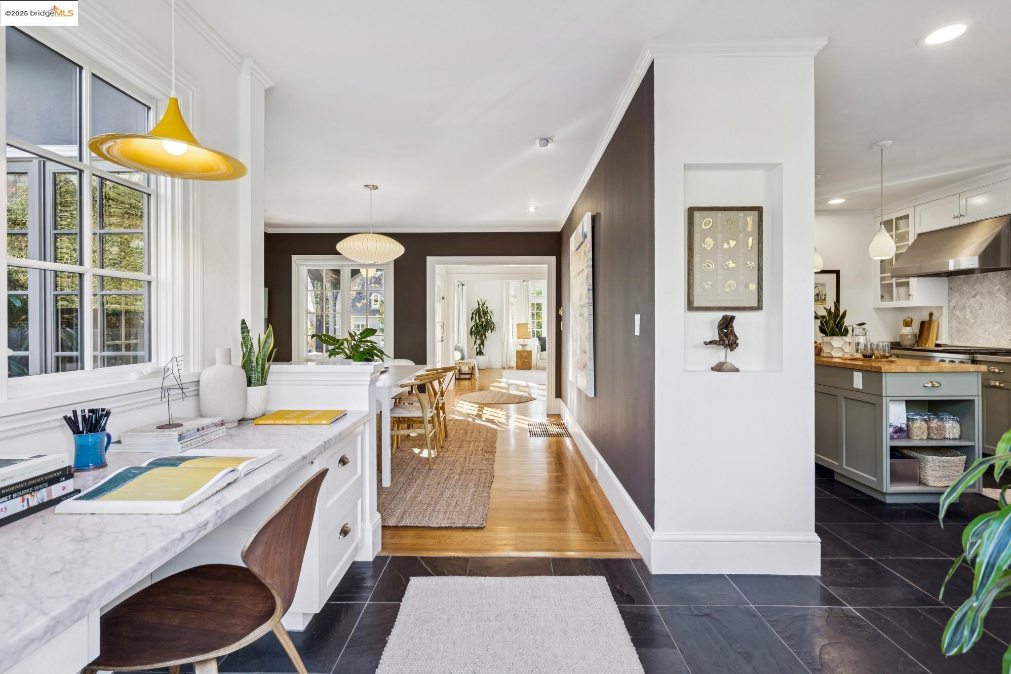 Detail Gallery Image 30 of 60 For 6218 Manoa St, Oakland,  CA 94618 - 3 Beds | 1/1 Baths