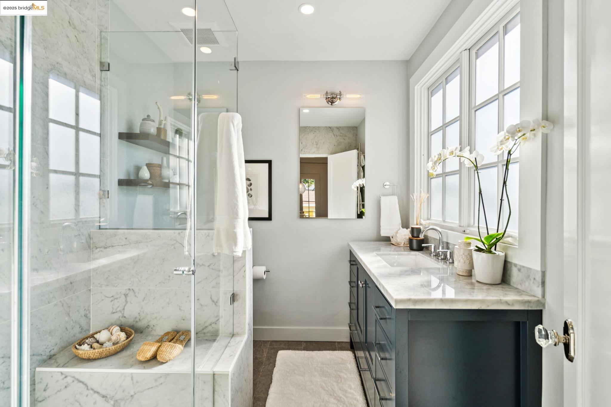 Detail Gallery Image 44 of 60 For 6218 Manoa St, Oakland,  CA 94618 - 3 Beds | 1/1 Baths