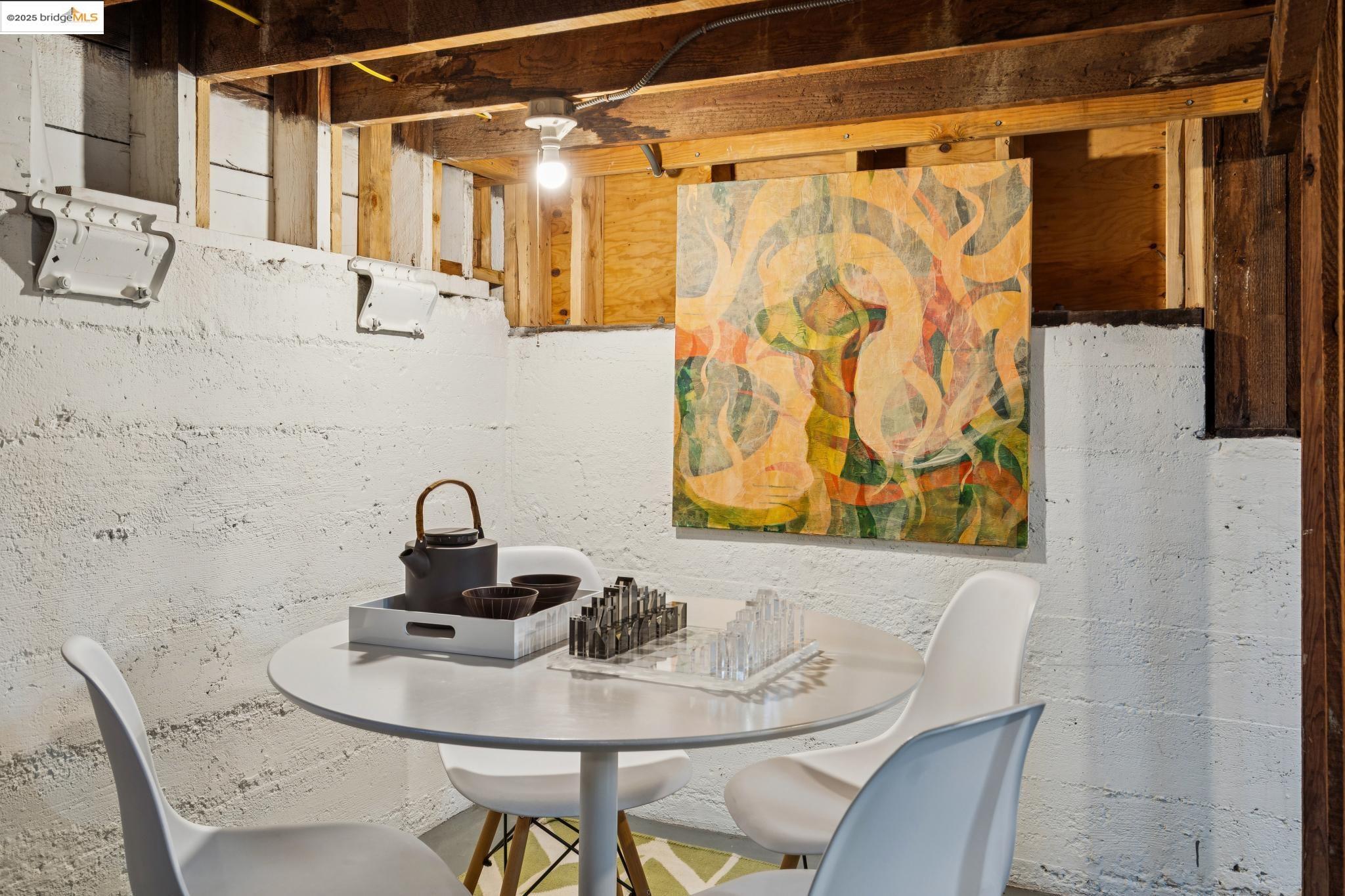 Detail Gallery Image 58 of 60 For 6218 Manoa St, Oakland,  CA 94618 - 3 Beds | 1/1 Baths