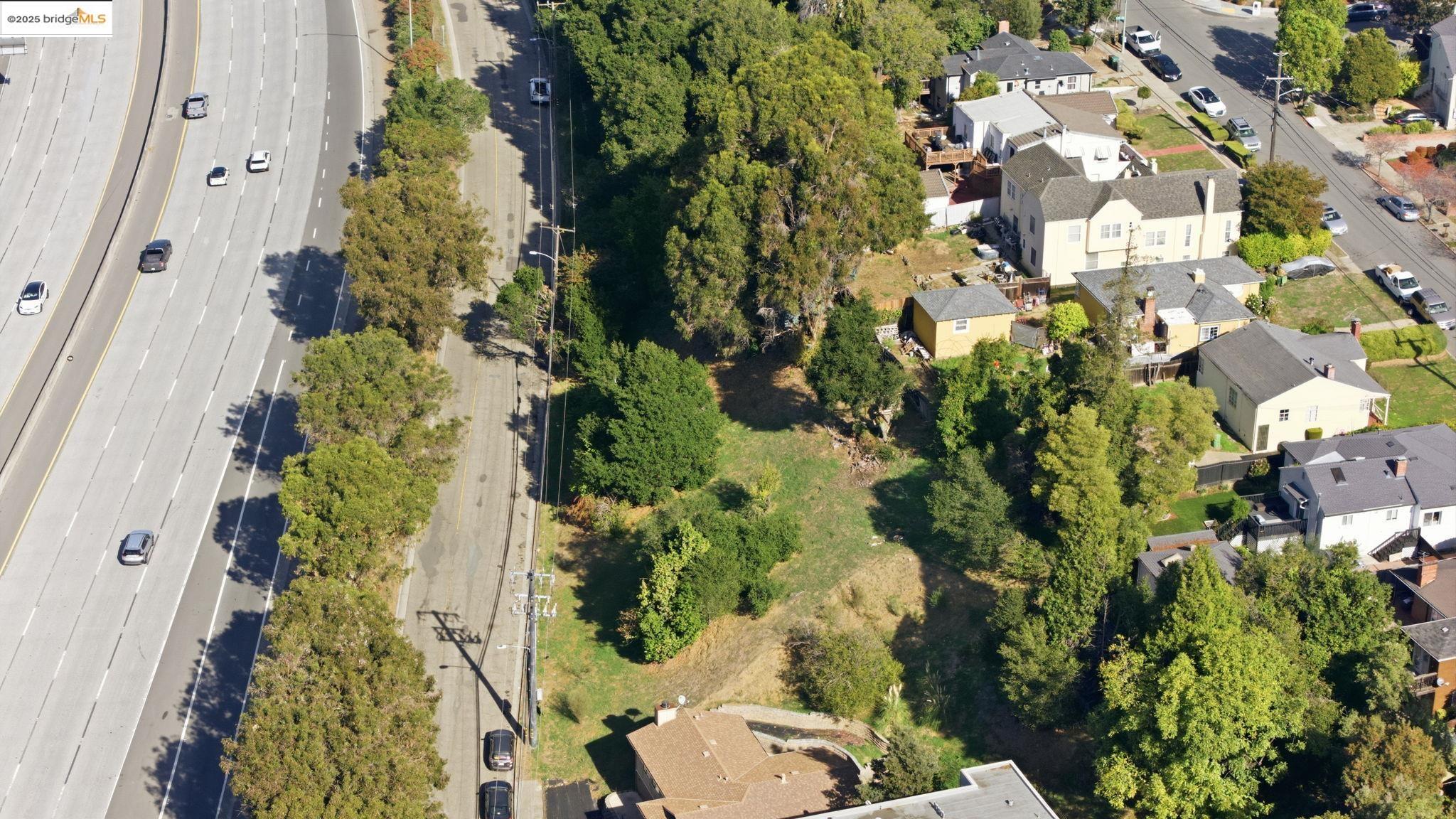 Detail Gallery Image 12 of 21 For 9670 Mountain Blvd, Oakland,  CA 94605 - – Beds | – Baths