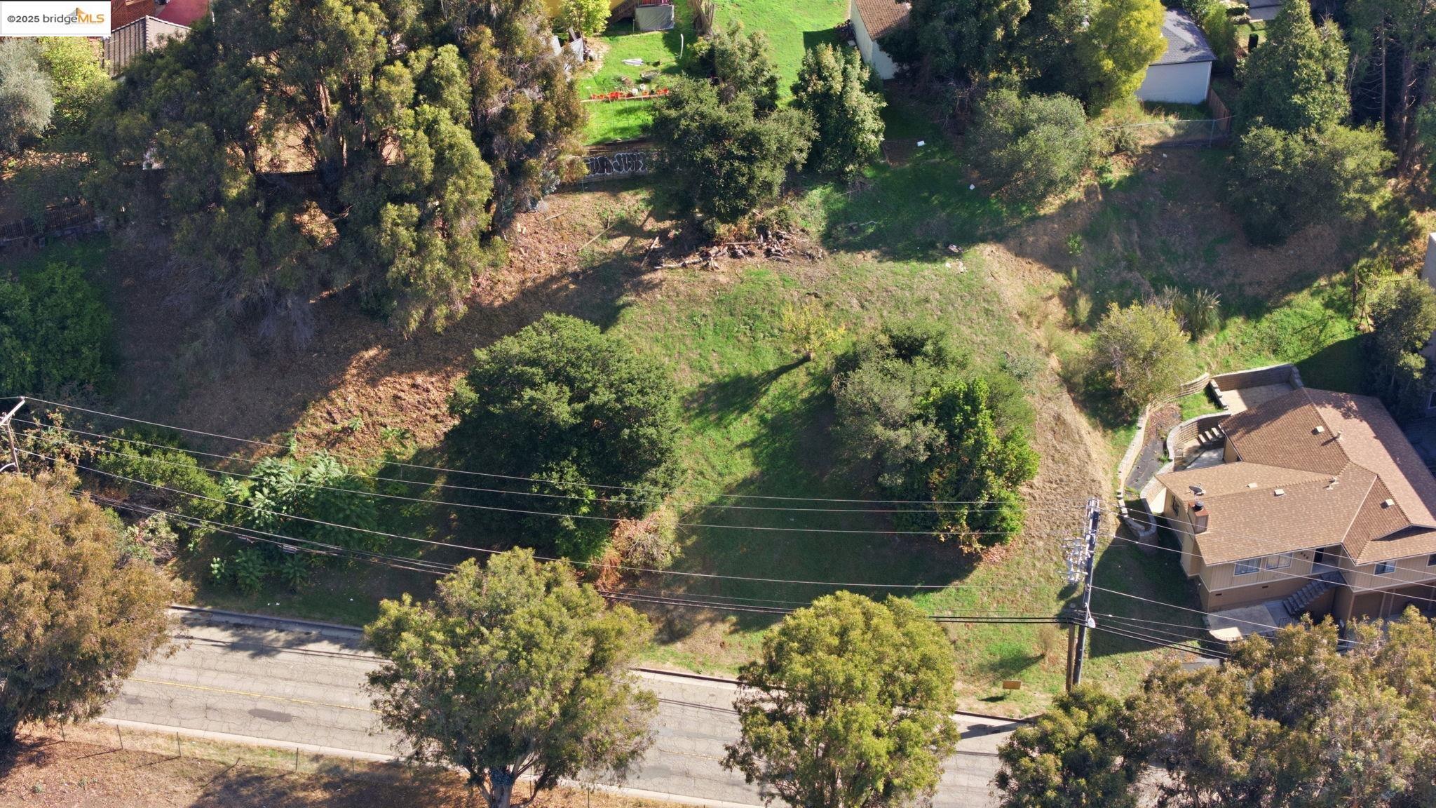 Detail Gallery Image 6 of 14 For 9680 Mountain Blvd, Oakland,  CA 94605 - – Beds | – Baths