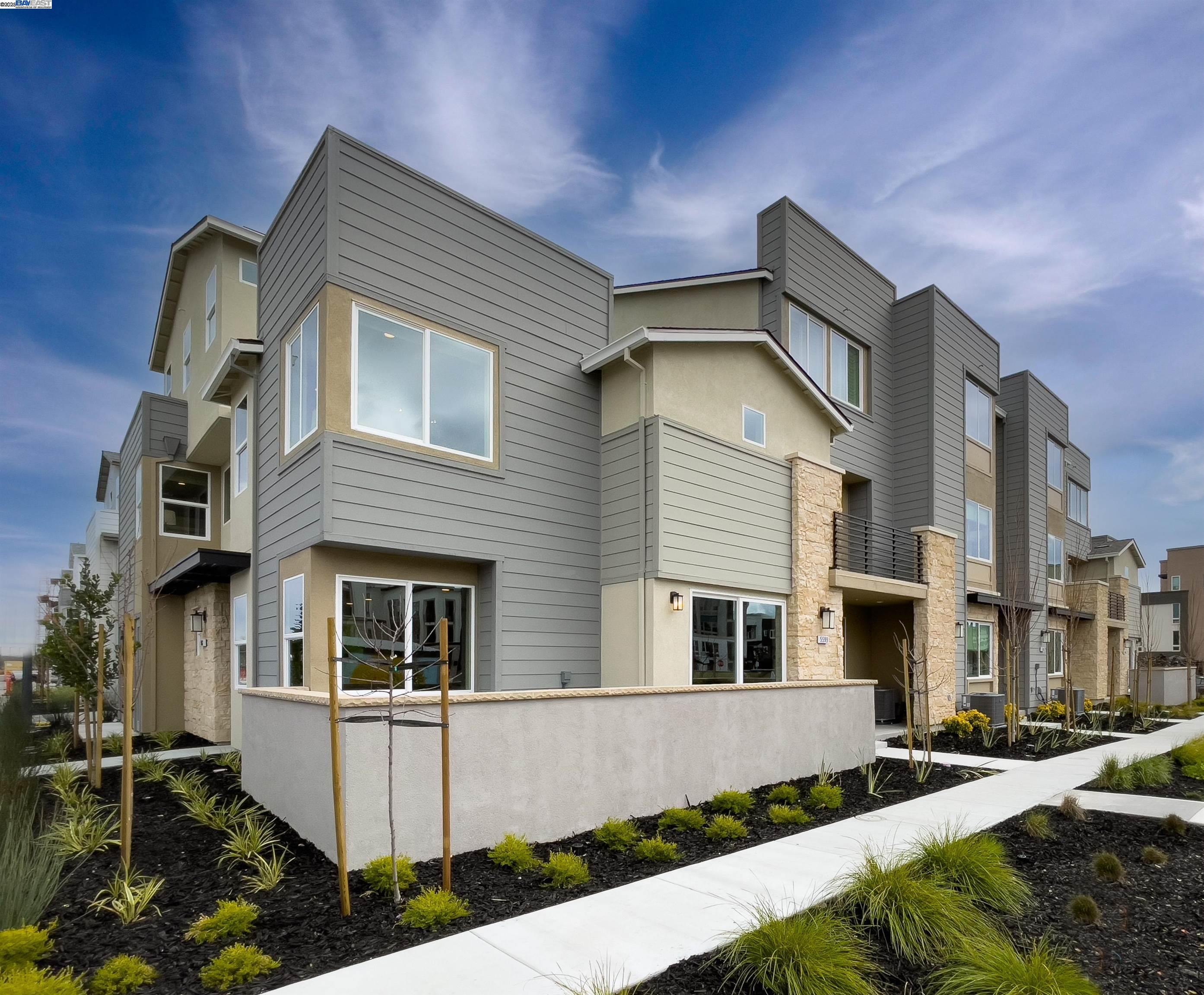 Photo #2: 41118108 Listing: Photo #2