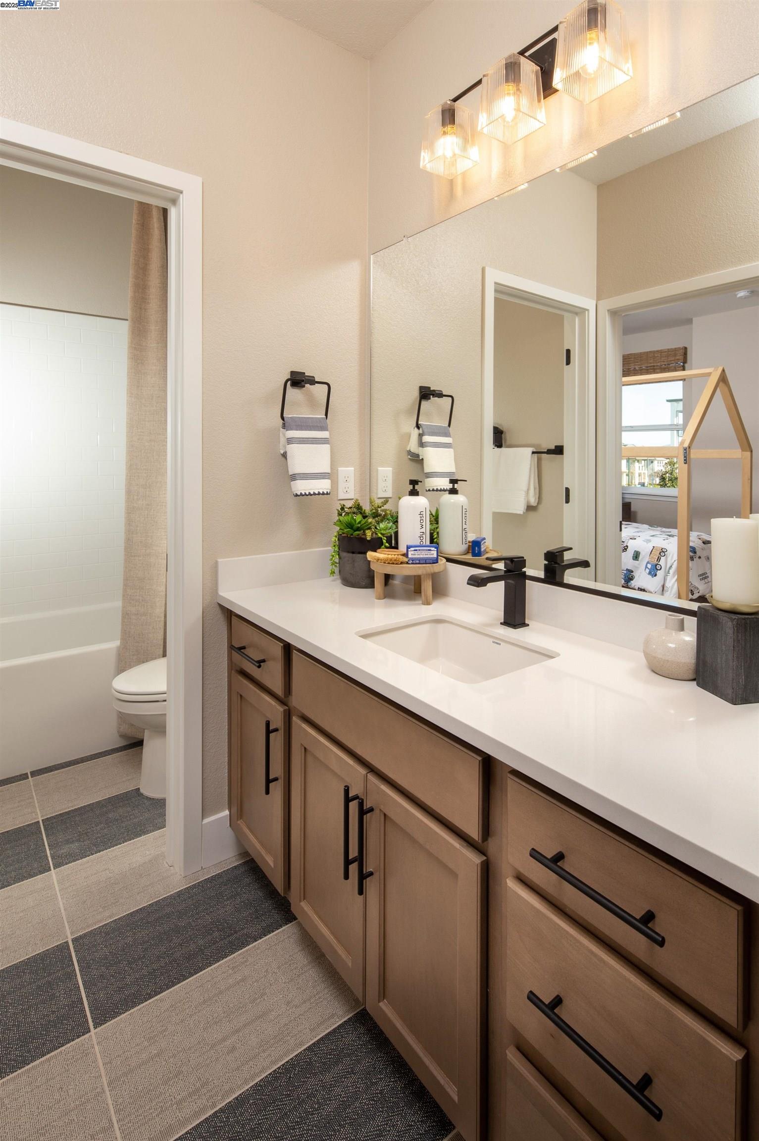 Photo #12: 41118108 Listing: Photo #12