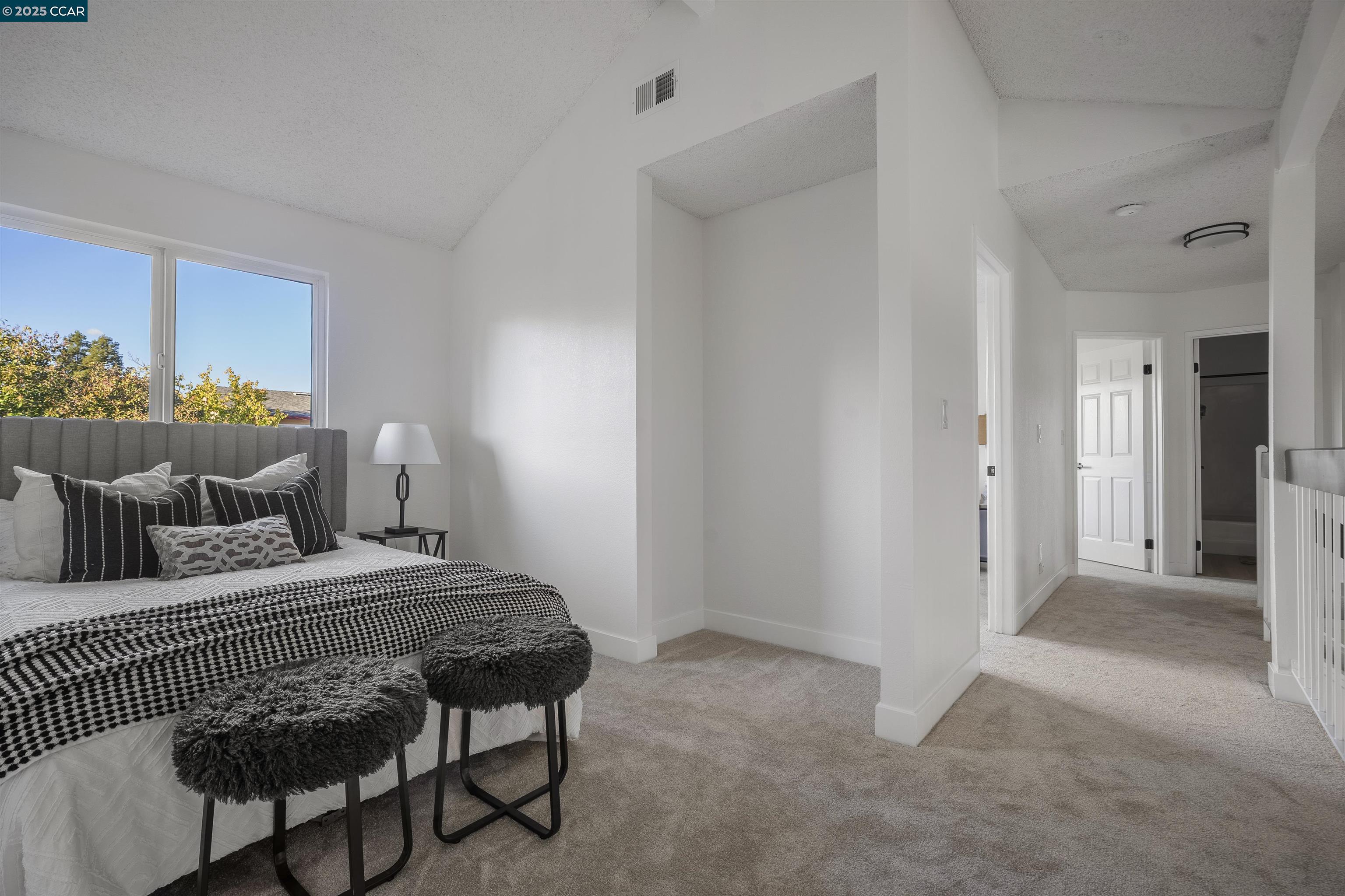 Detail Gallery Image 22 of 41 For 362 Willowcreek Ln, Martinez,  CA 94553 - 4 Beds | 2/1 Baths