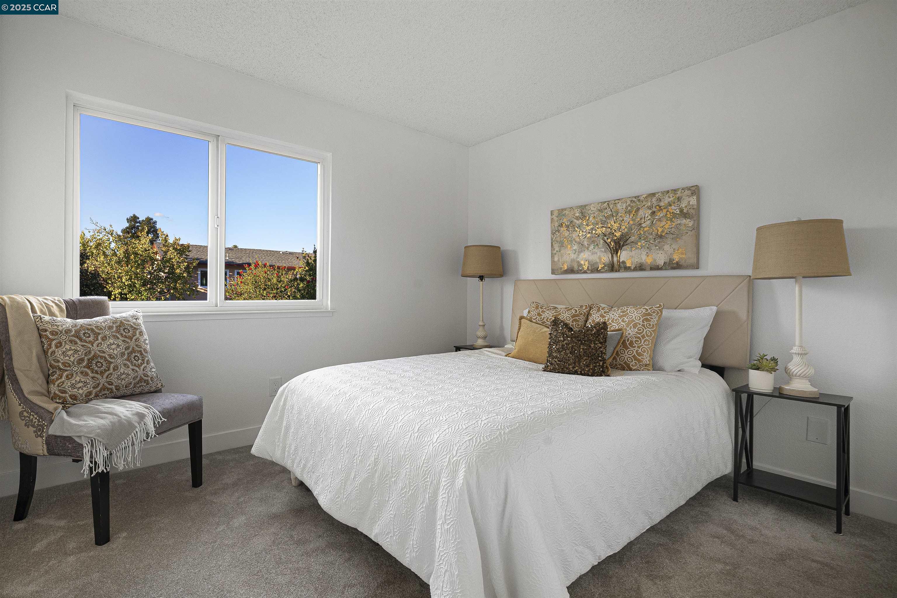 Detail Gallery Image 32 of 41 For 362 Willowcreek Ln, Martinez,  CA 94553 - 4 Beds | 2/1 Baths