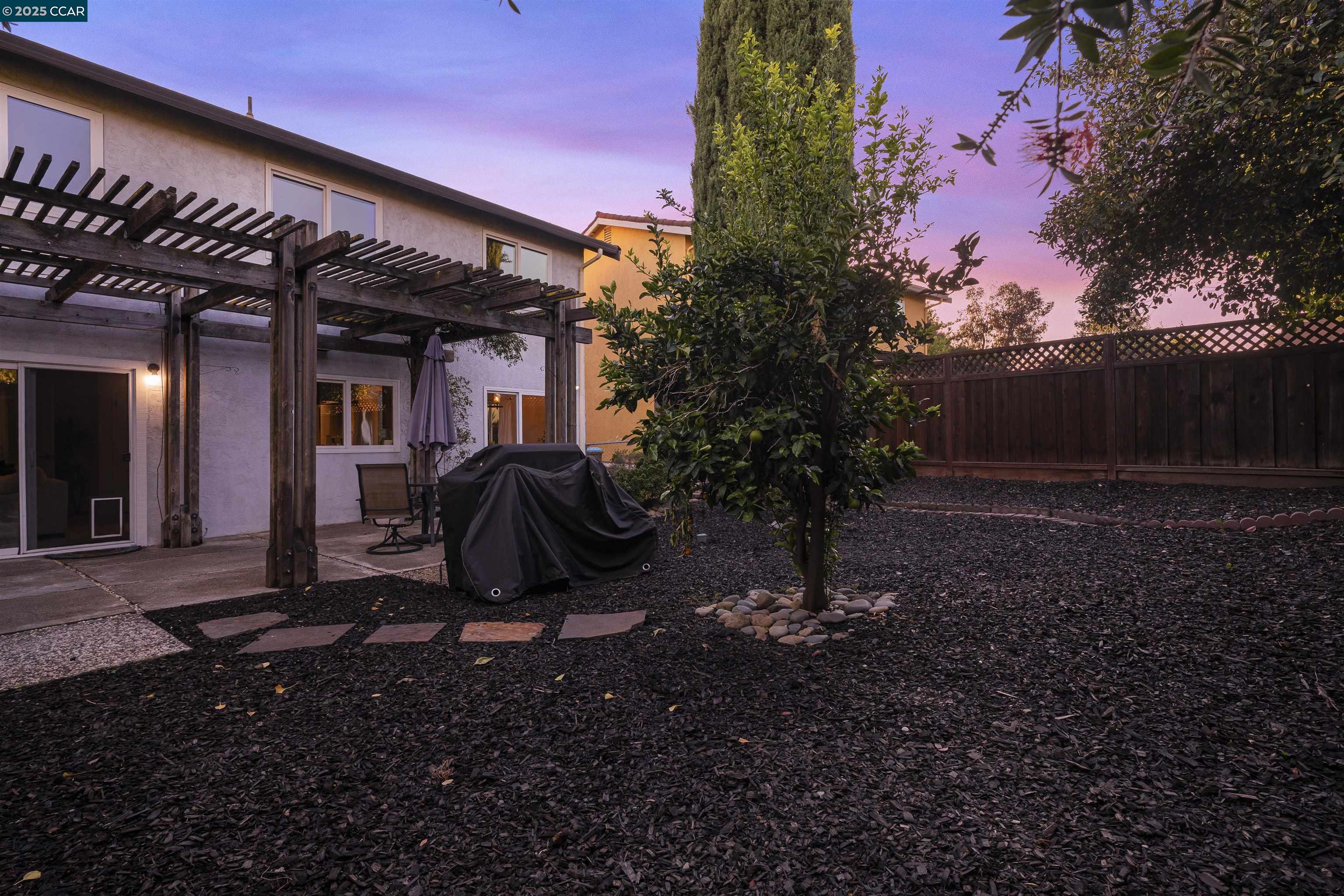 Detail Gallery Image 36 of 41 For 362 Willowcreek Ln, Martinez,  CA 94553 - 4 Beds | 2/1 Baths