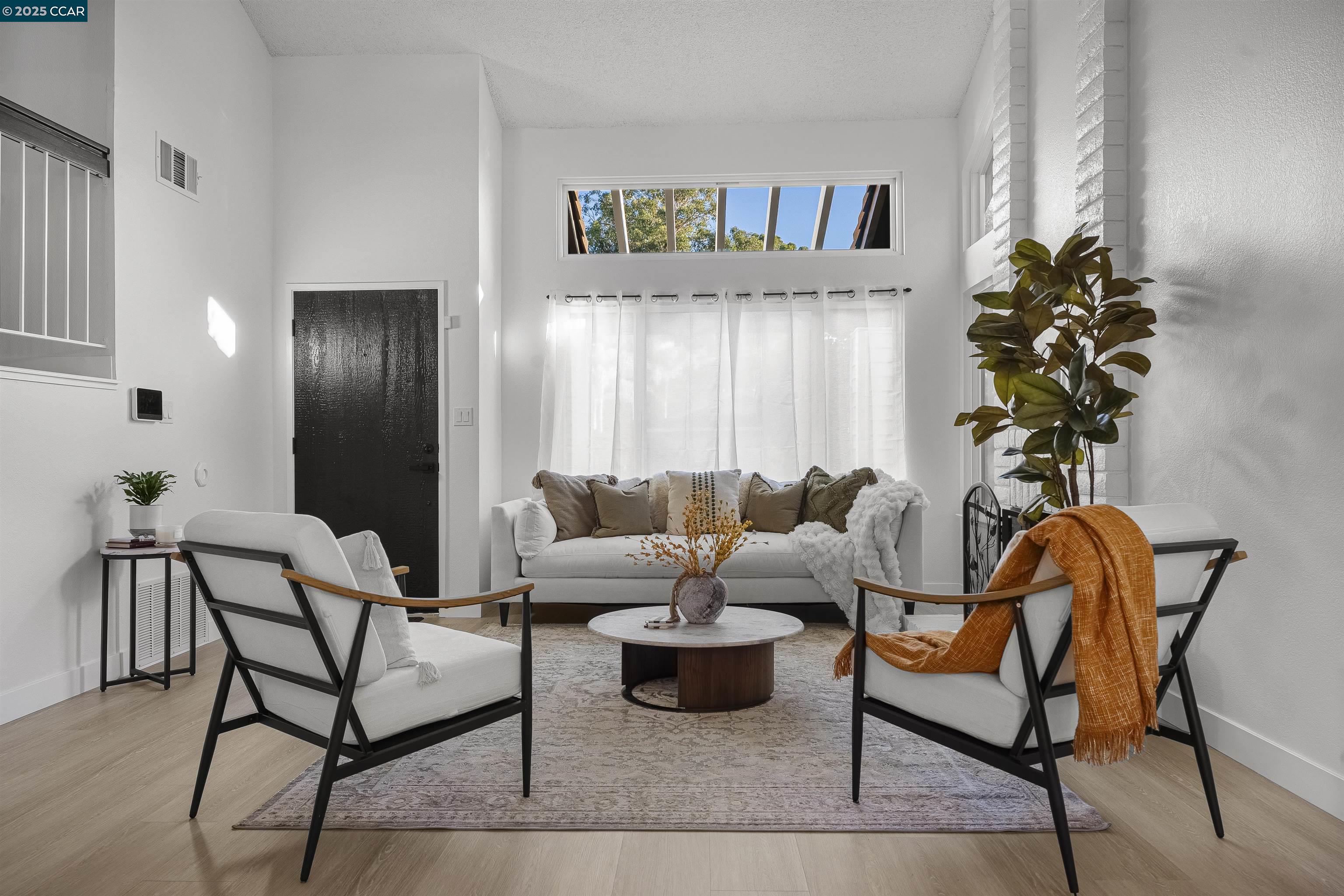 Detail Gallery Image 7 of 41 For 362 Willowcreek Ln, Martinez,  CA 94553 - 4 Beds | 2/1 Baths