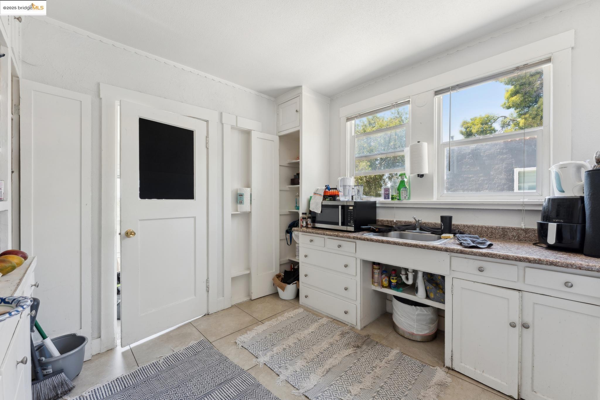 Photo #5: 41118115 Listing: Photo #5