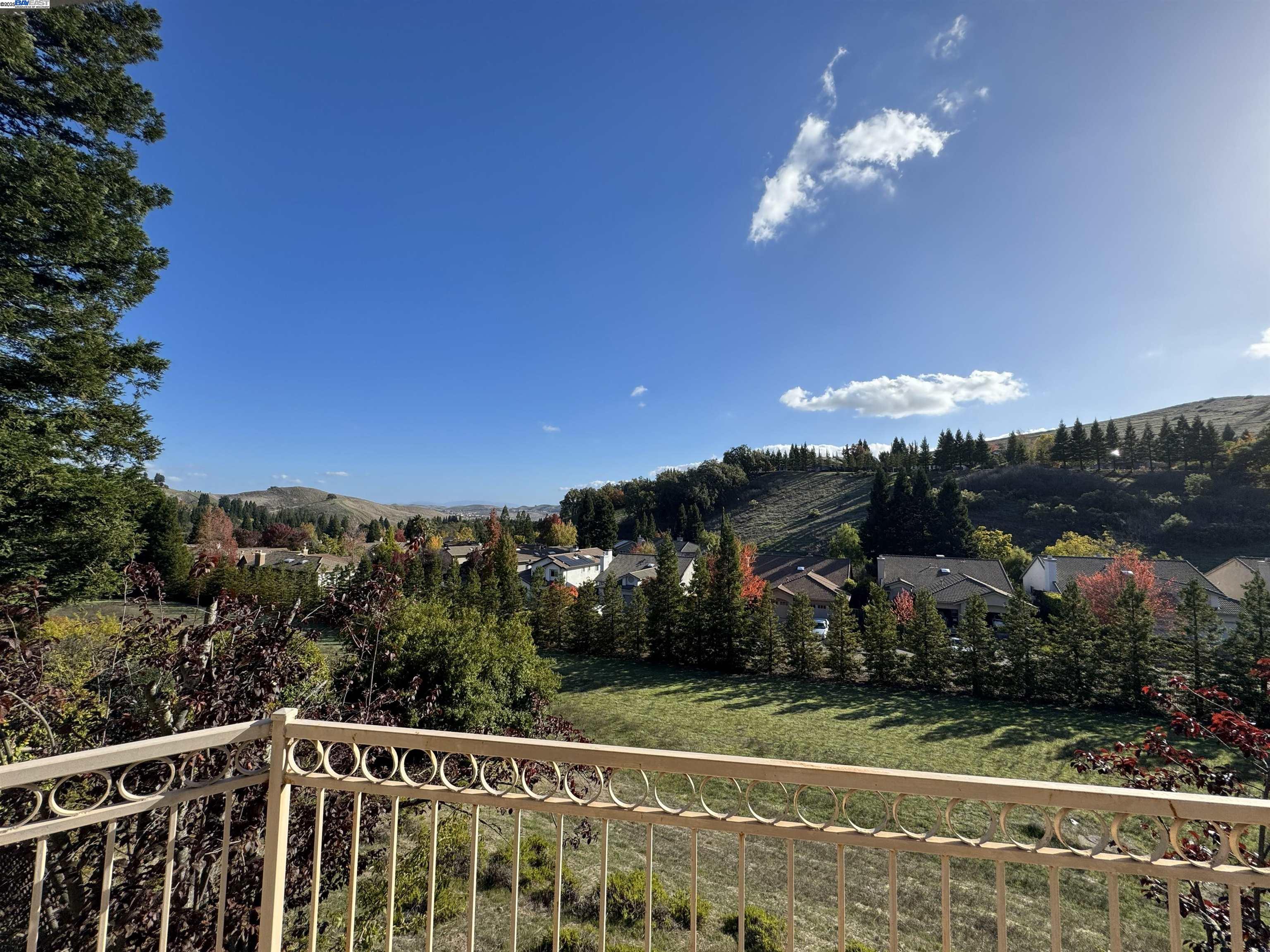 Detail Gallery Image 16 of 23 For 1295 Whispering Oaks Pl, Danville,  CA 94506 - 4 Beds | 3 Baths