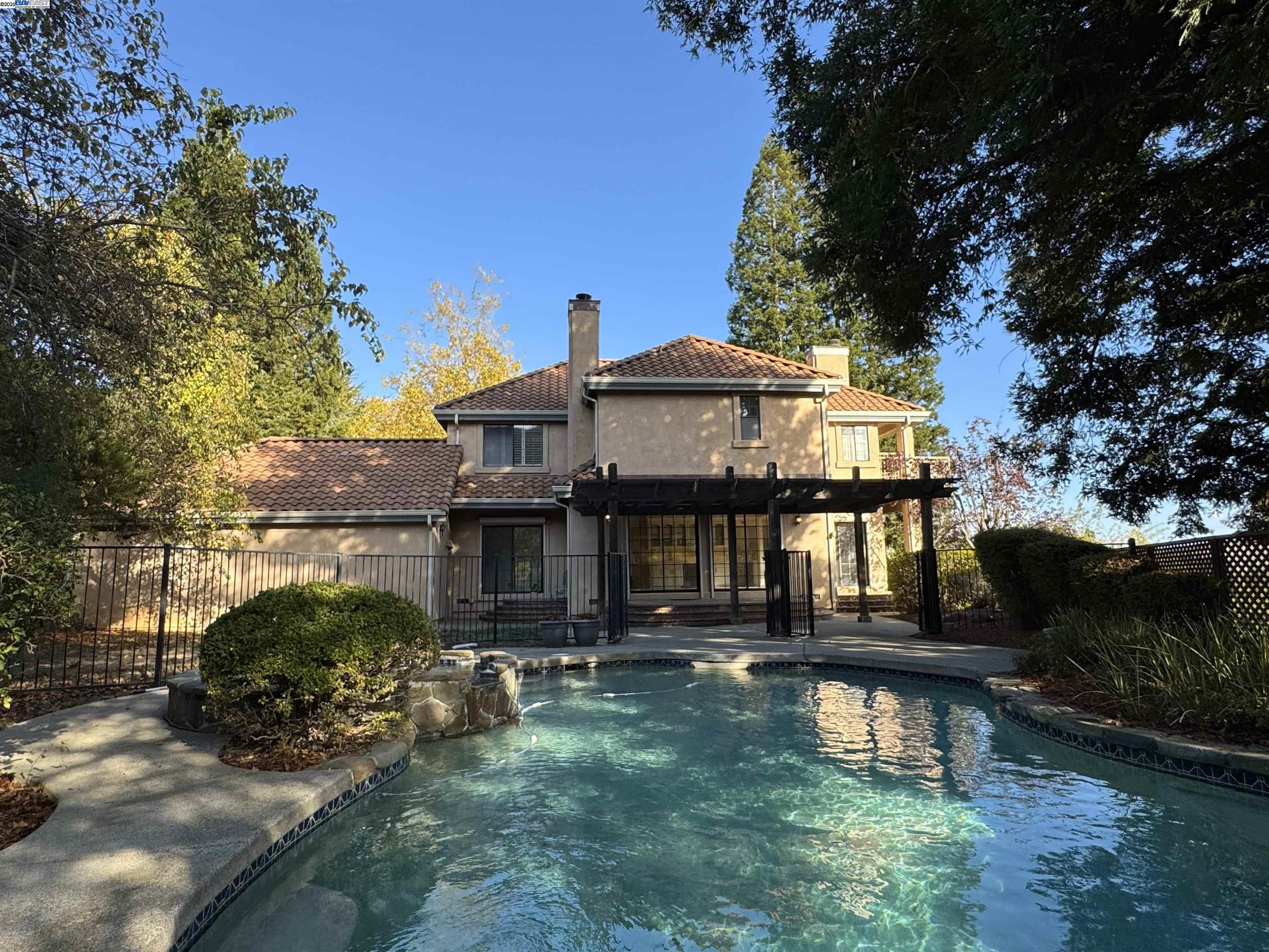 Detail Gallery Image 22 of 23 For 1295 Whispering Oaks Pl, Danville,  CA 94506 - 4 Beds | 3 Baths