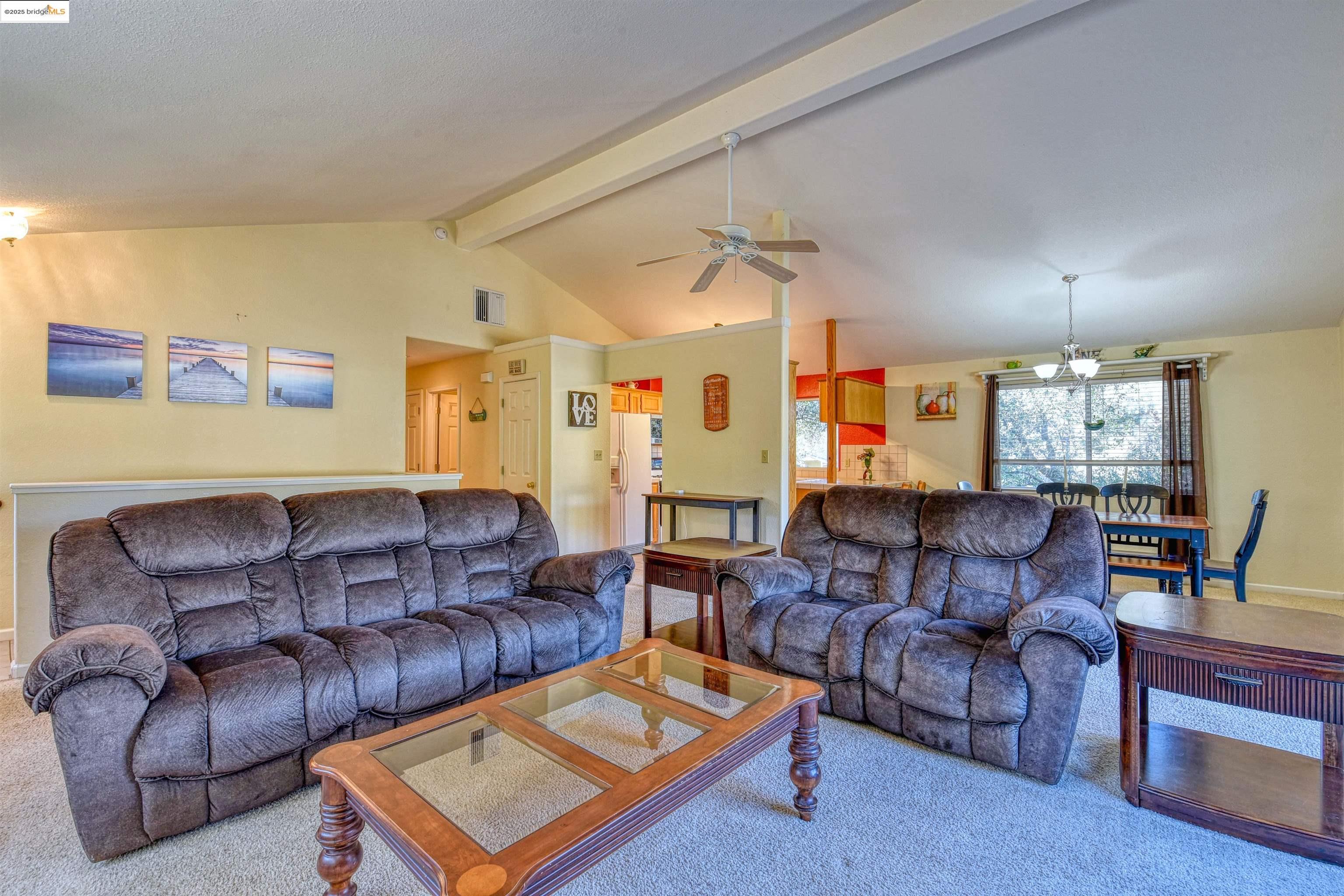 Detail Gallery Image 5 of 24 For 12908 Green Valley Cr, Groveland,  CA 95321-9543 - 3 Beds | 2 Baths