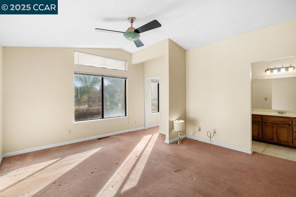 Detail Gallery Image 14 of 19 For 2125 Willow Ave, Antioch,  CA 94509 - 5 Beds | 2/1 Baths