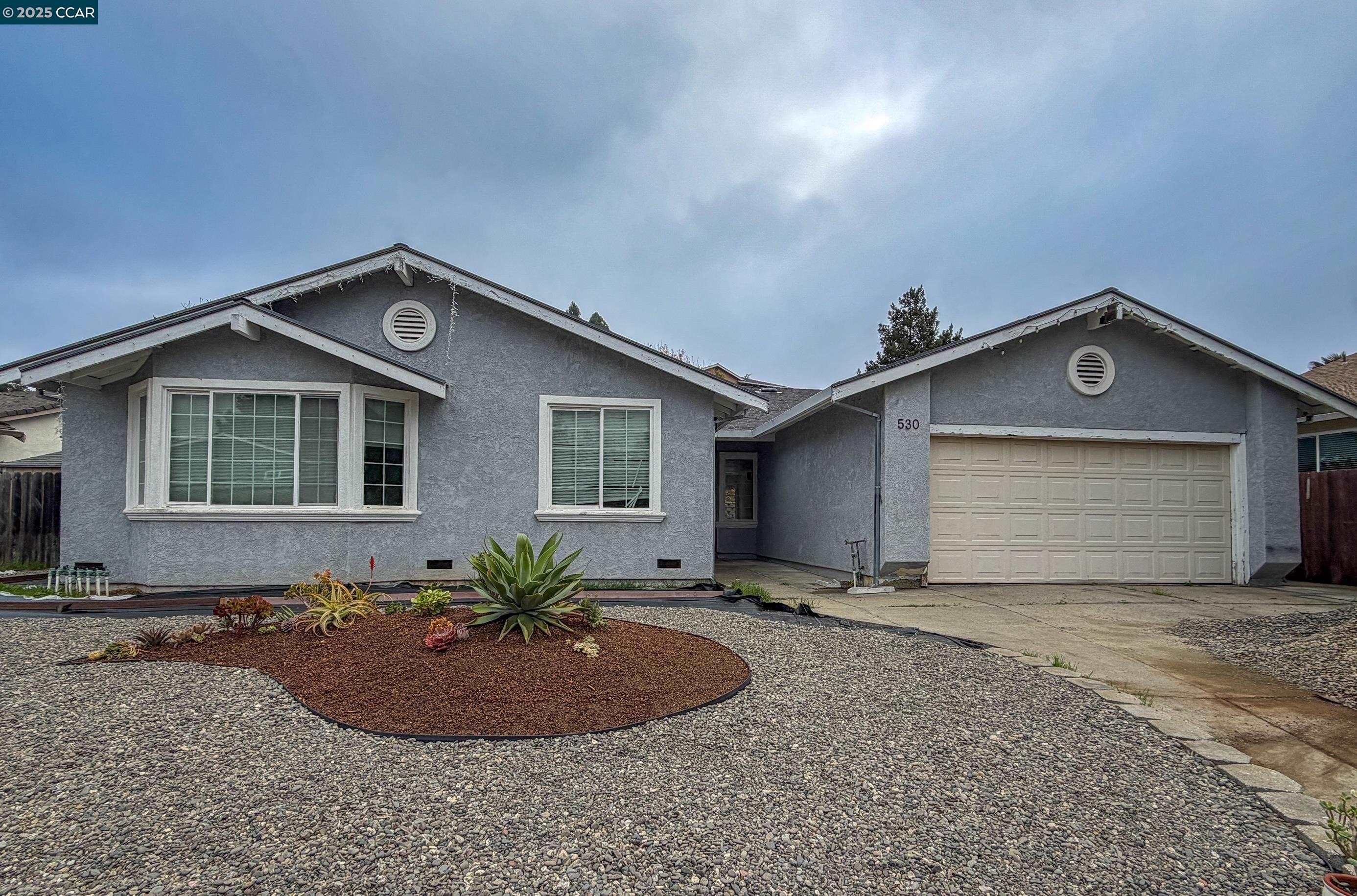 Front Image Thumbnail for CC41118128