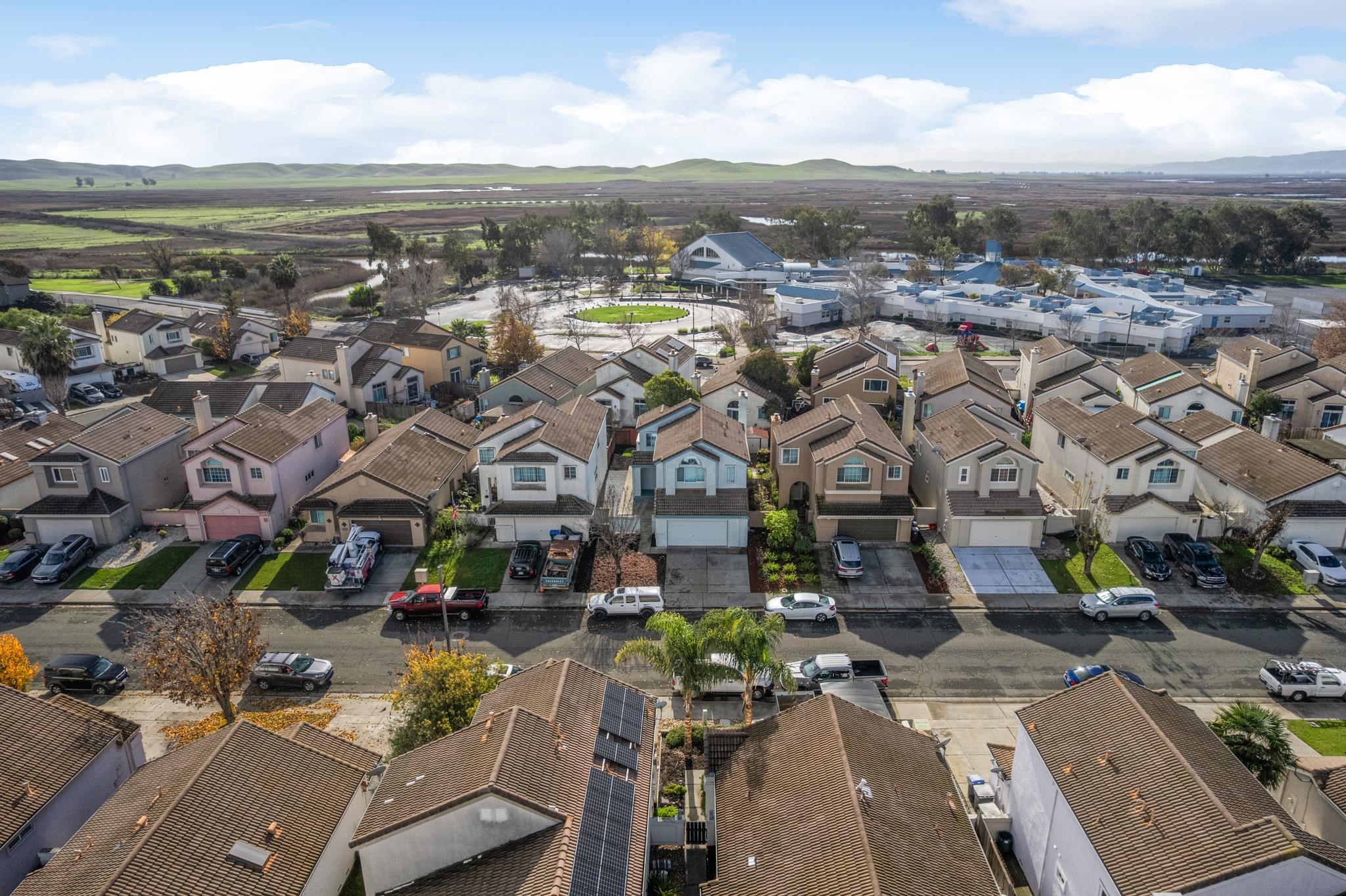 Detail Gallery Image 32 of 32 For 941 Mccoy Creek Cir, Suisun City,  CA 94585 - 3 Beds | 3 Baths