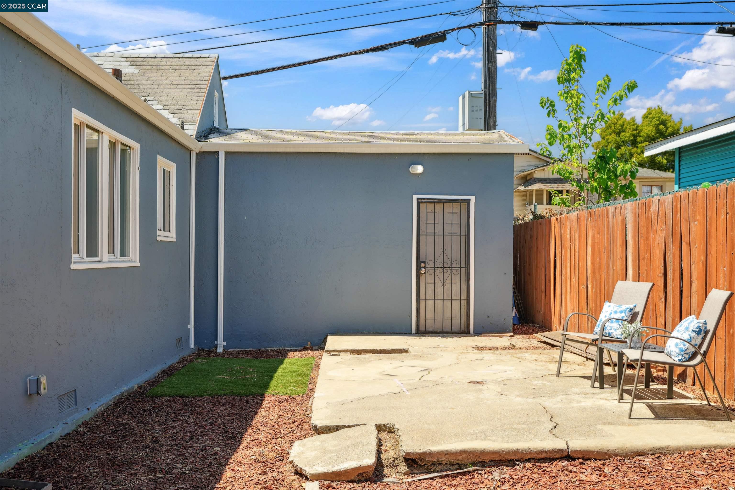 Detail Gallery Image 32 of 37 For 7700 Garfield Avenue, Oakland,  CA 94605 - 4 Beds | 1 Baths