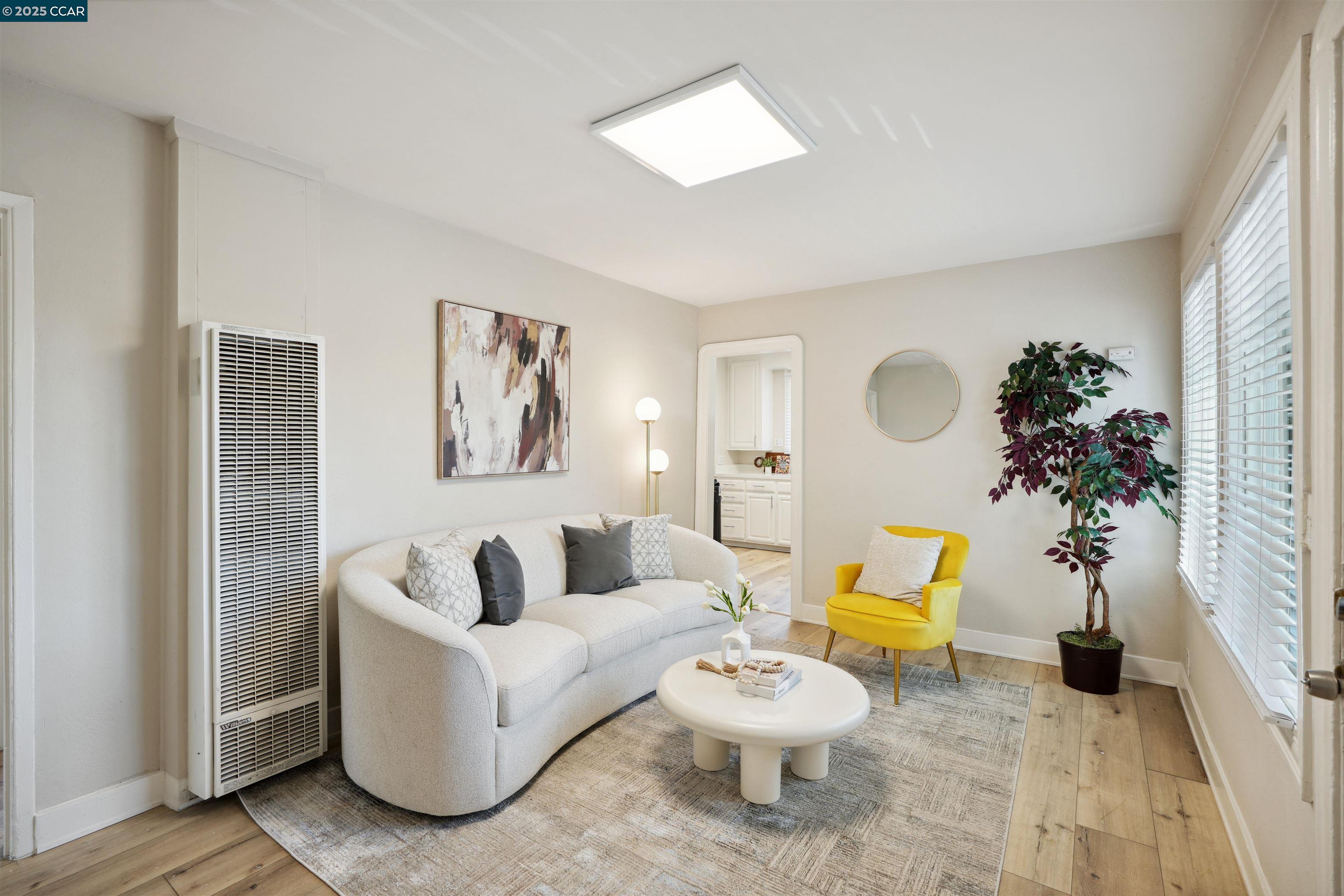 Detail Gallery Image 7 of 37 For 7700 Garfield Avenue, Oakland,  CA 94605 - 4 Beds | 1 Baths