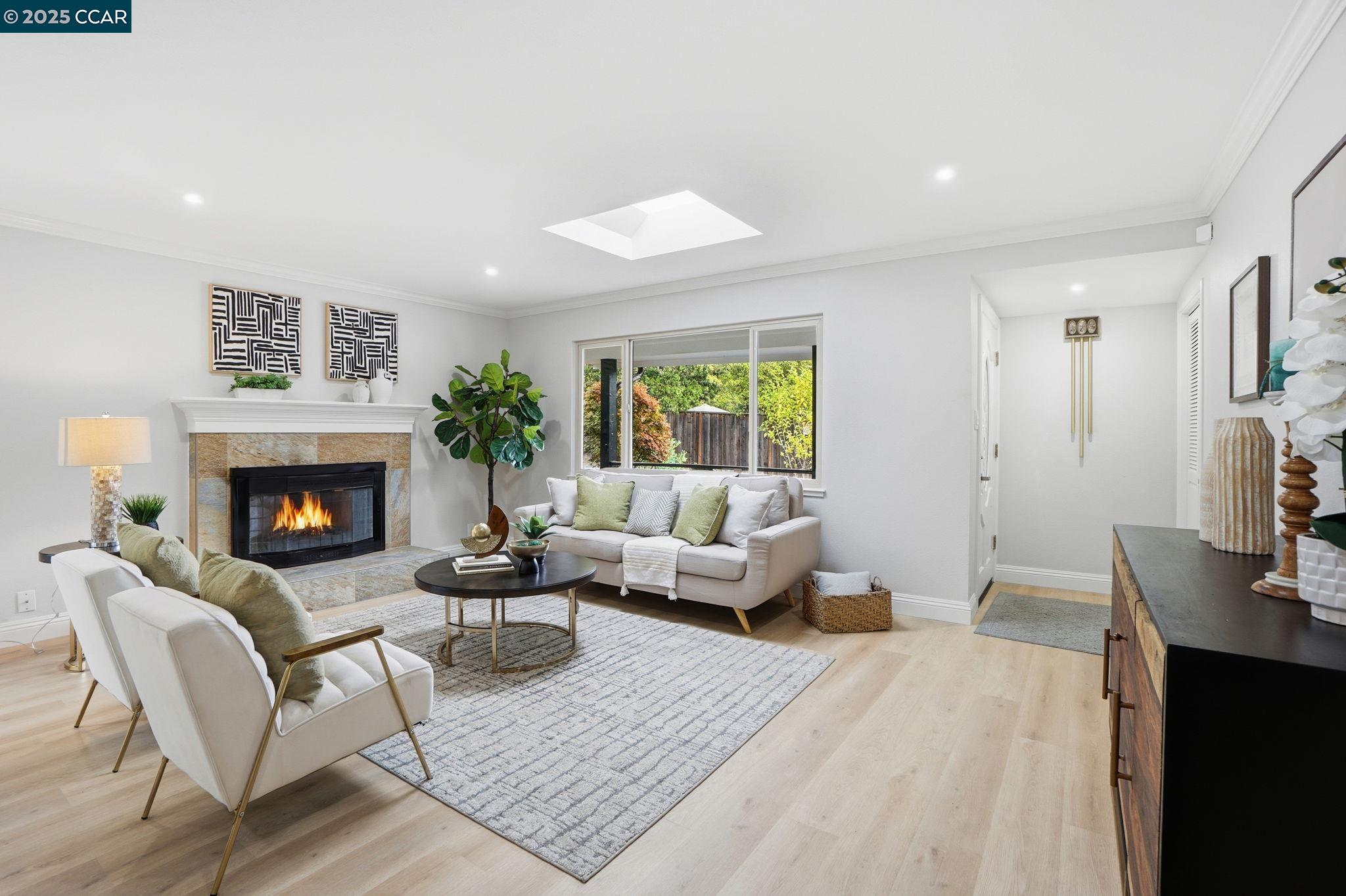 Detail Gallery Image 2 of 42 For 289 Sierra Dr, Walnut Creek,  CA 94596 - 3 Beds | 2/1 Baths