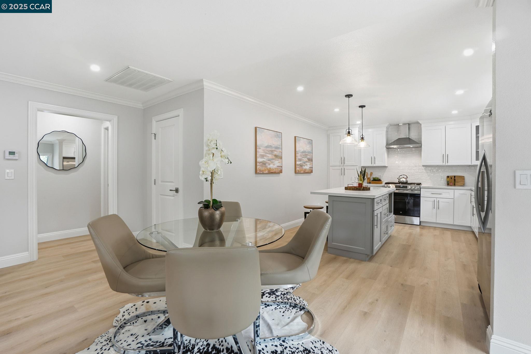 Detail Gallery Image 3 of 42 For 289 Sierra Dr, Walnut Creek,  CA 94596 - 3 Beds | 2/1 Baths