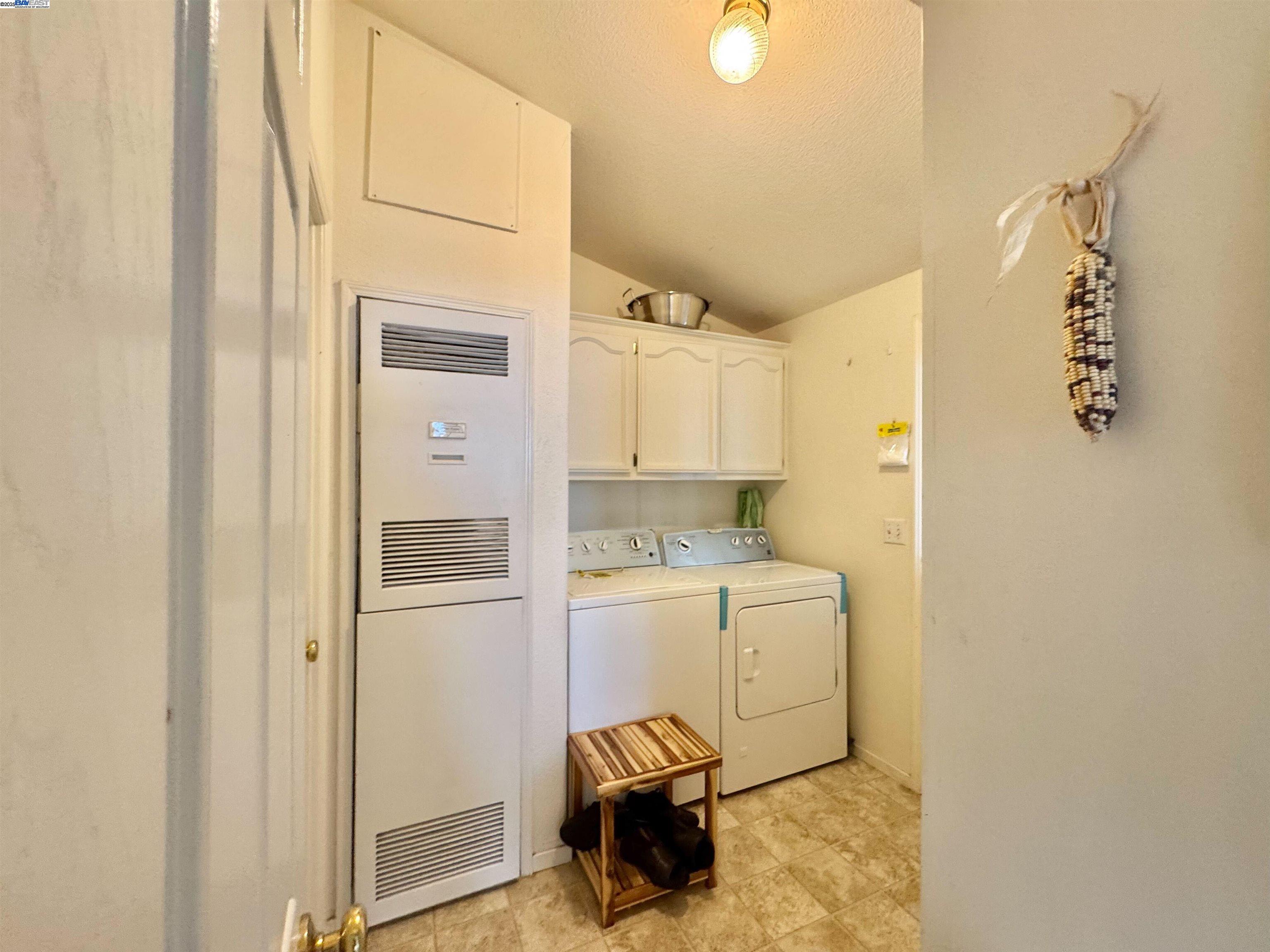 Detail Gallery Image 11 of 11 For 1220 Tasman Dr #39,  Sunnyvale,  CA 94089 - 3 Beds | 2 Baths